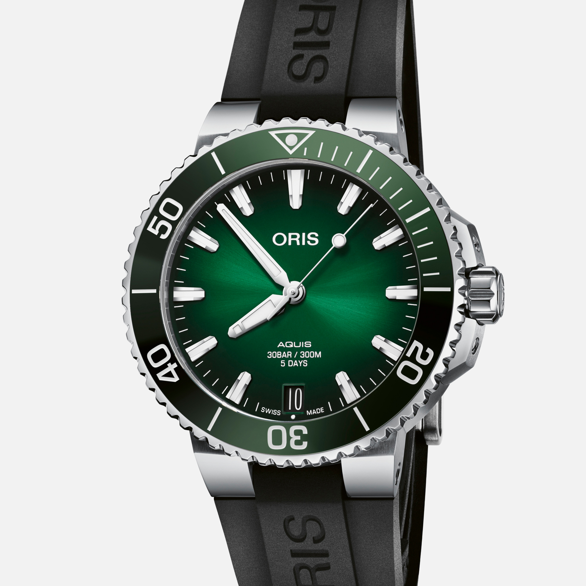 OrisAquis Date Caliber 400 41.5mm Green Dial On Rubber Strap