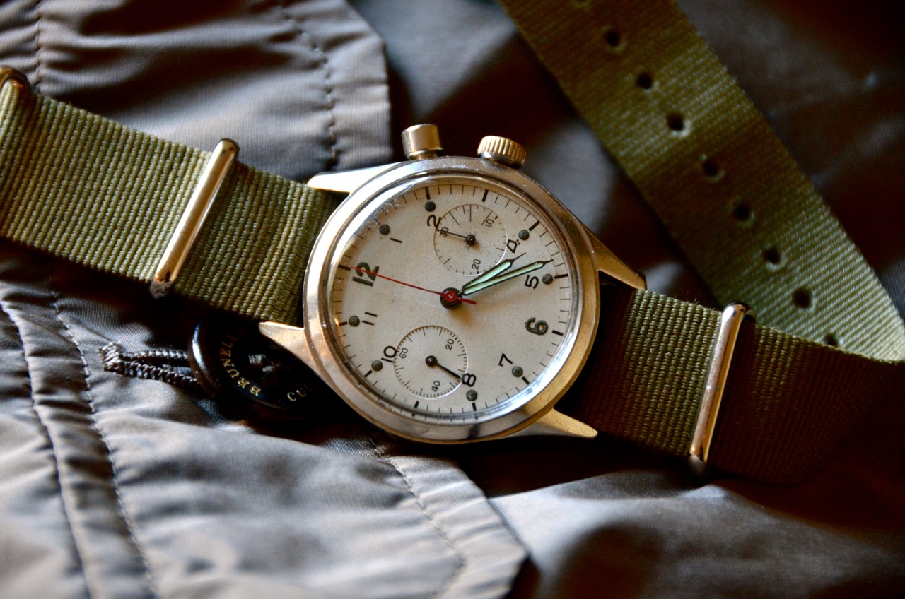 In-Depth: Military One-Button Chronographs With Unsigned Dials