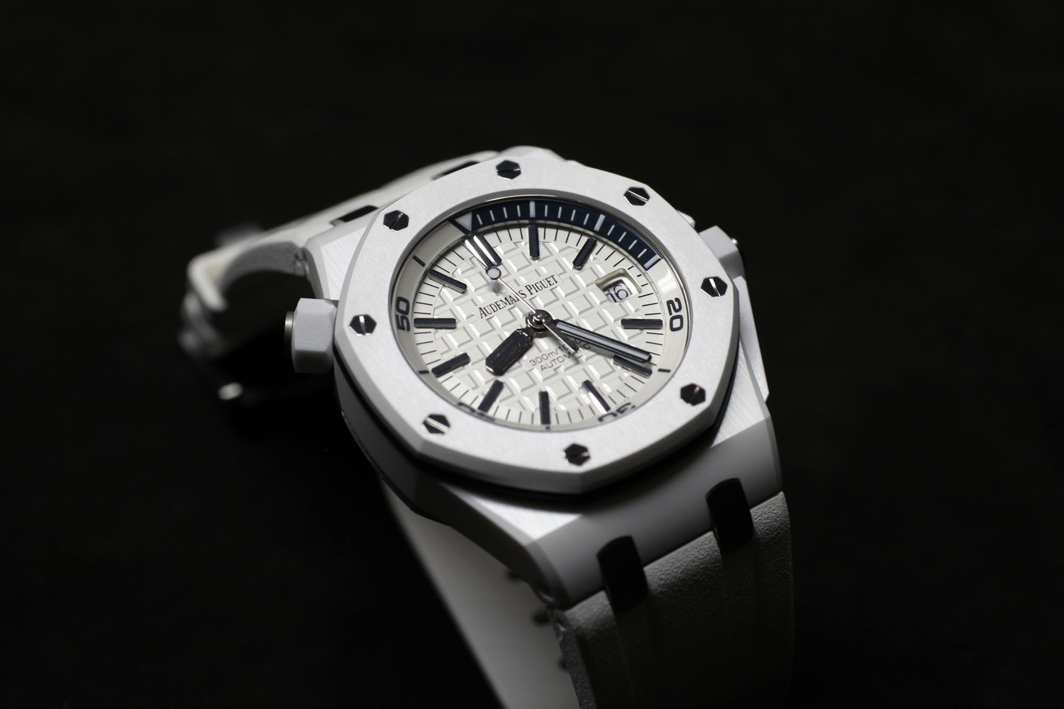 Ap diver best sale white dial