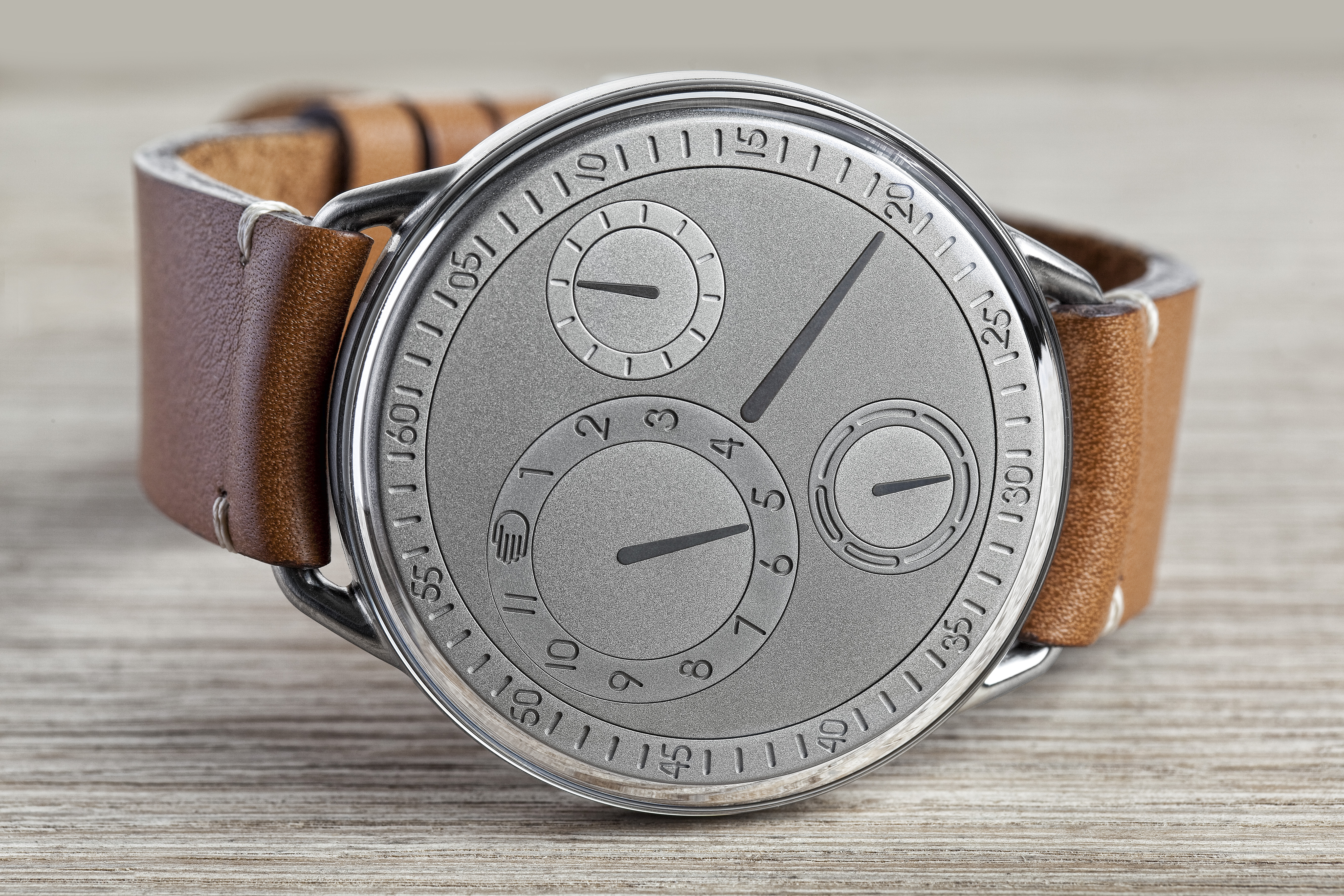 Ressence Type 1° 42.7 mm Watch in Black Dial