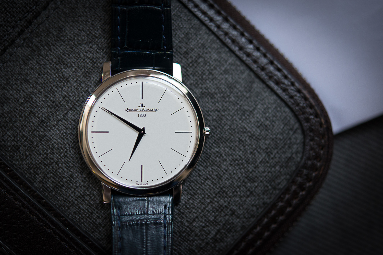 Ultra thin mechanical discount watch