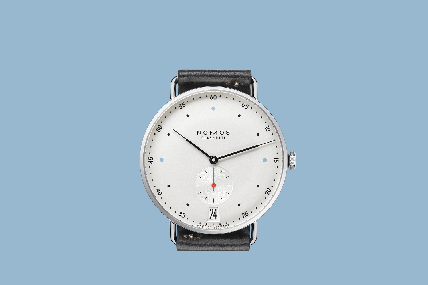 Nomos metro sale 38 datum