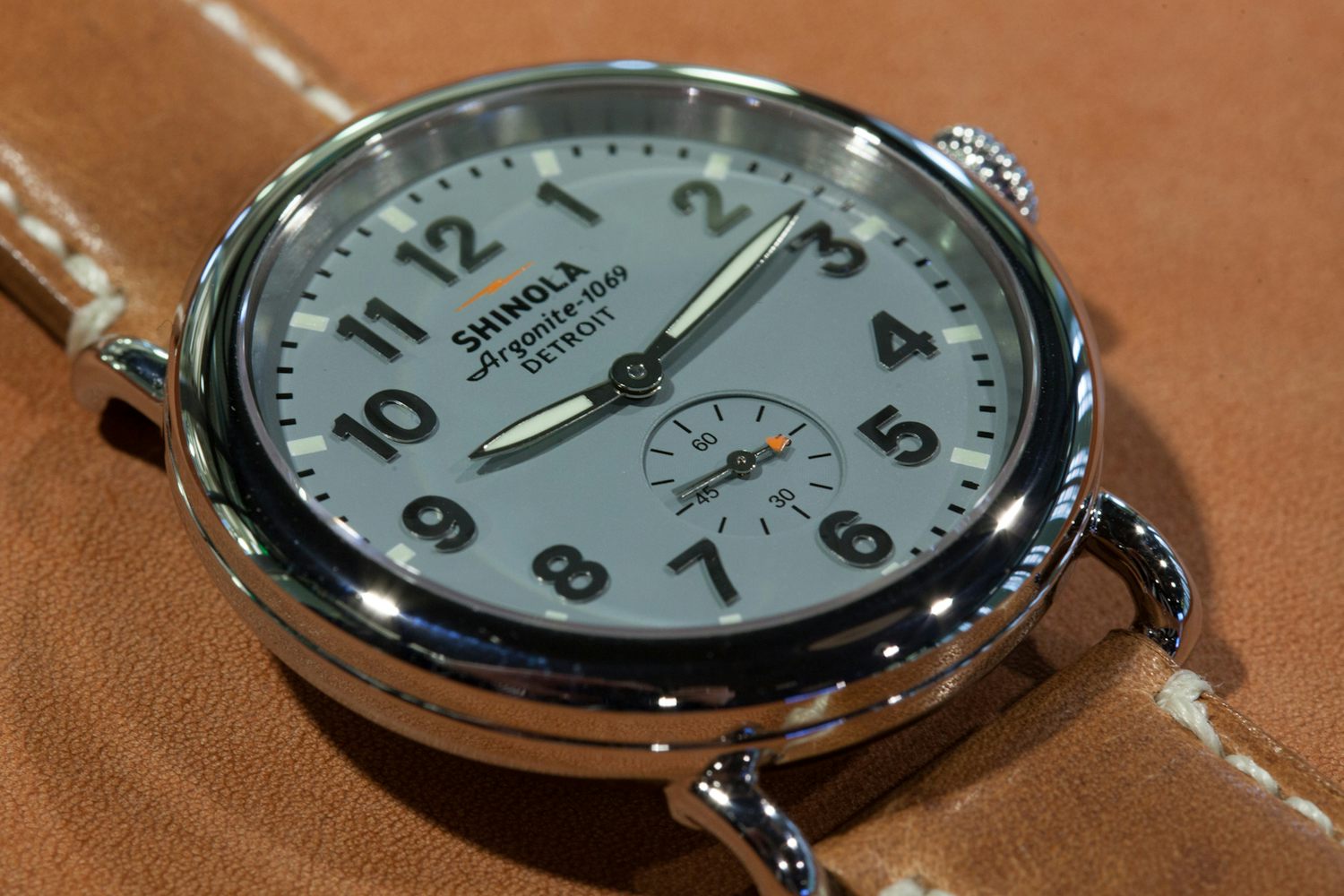 Hands-On: With The Shinola Runwell 40mm, A Watch Born In Detroit (Live  Pics) - HODINKEE