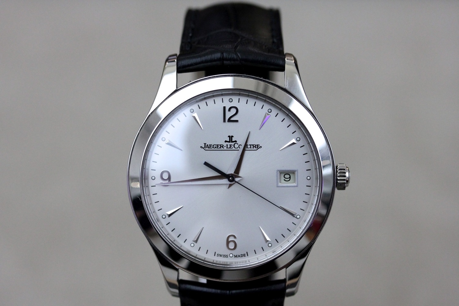 Hands On With The Jaeger LeCoultre Master Control Date Live Pics