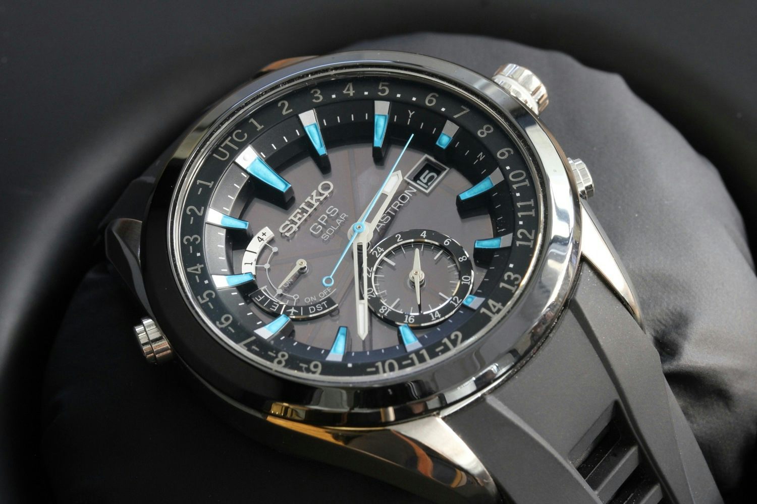 Hands-On: With The Astron - A Solar Powered GPS Watch (Live Pics) - Hodinkee
