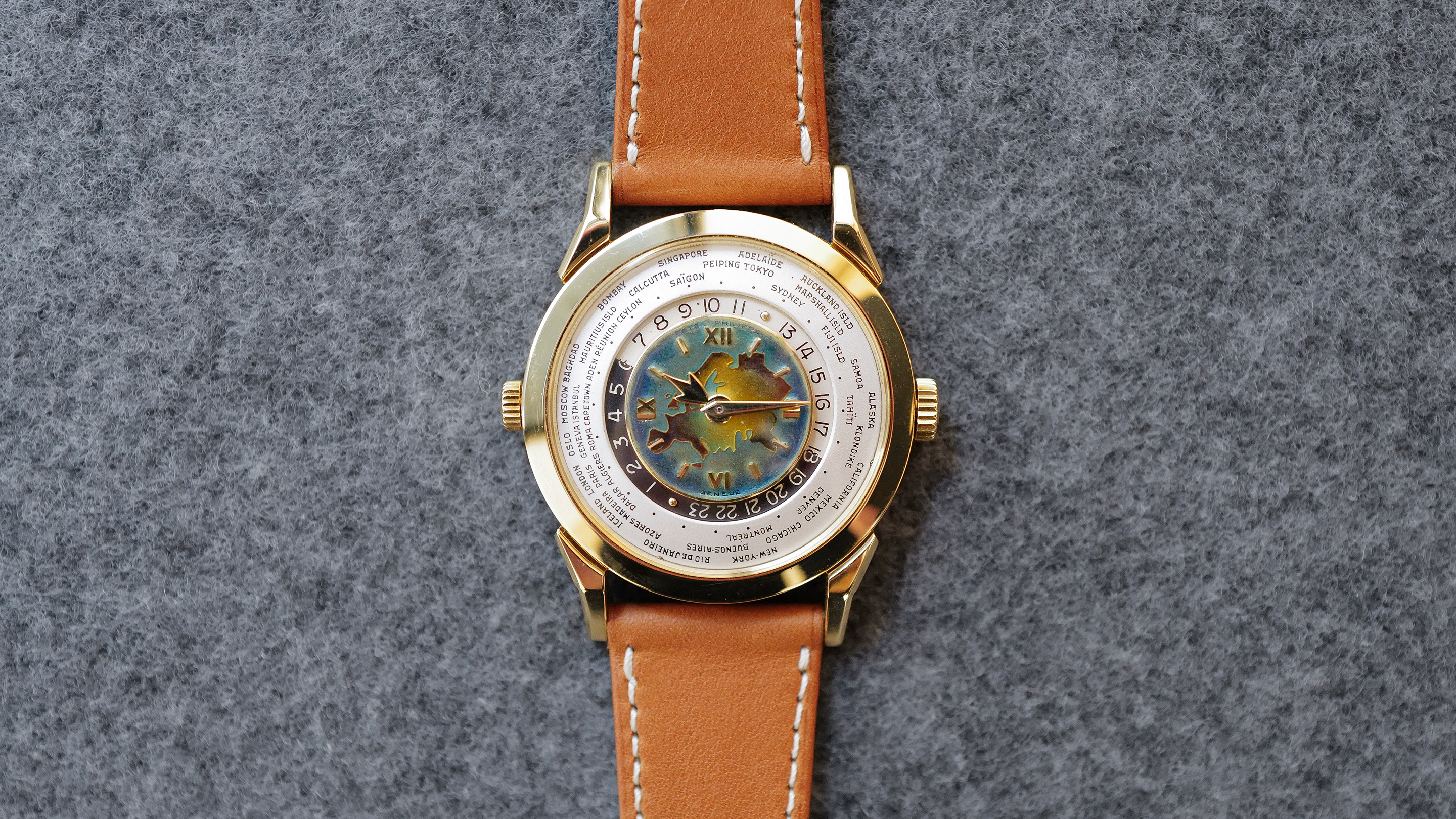 Auctions Hands On With The Ultra Rare Patek Philippe Ref. 2523