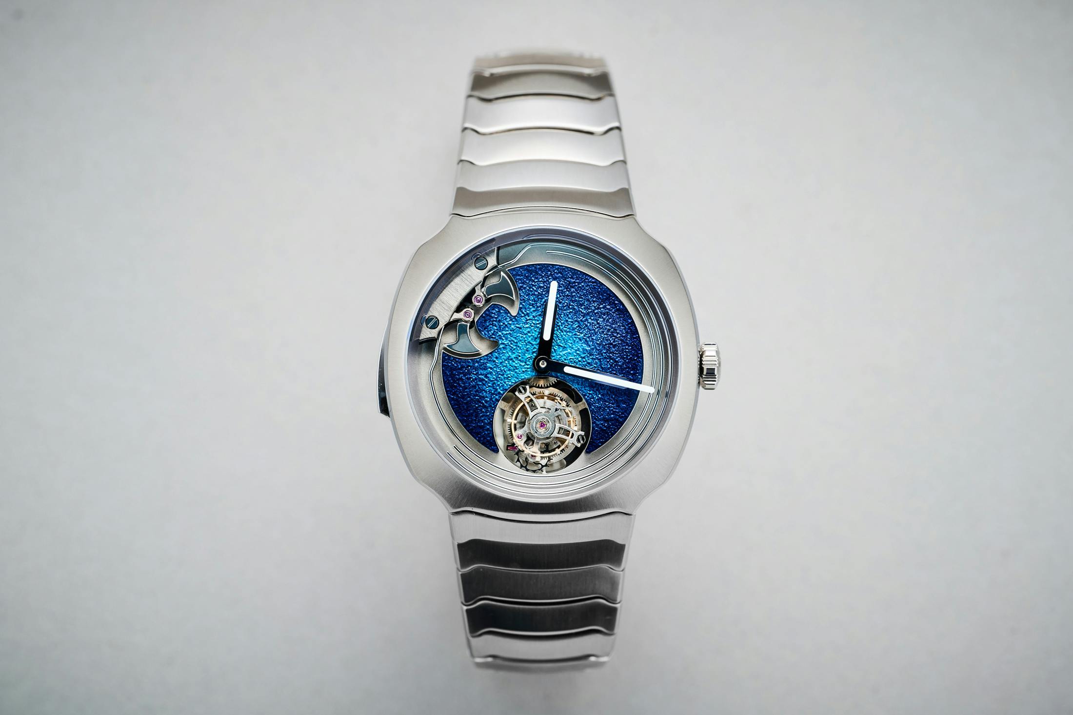 H. Moser & Cie. Streamliner Concept Minute Repeater Tourbillon Blue Enamel