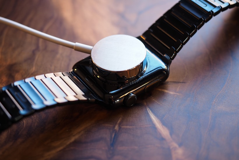 HODINKEE Apple Watch review