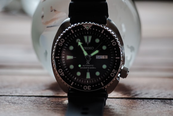 Seiko SRP777 lume shot