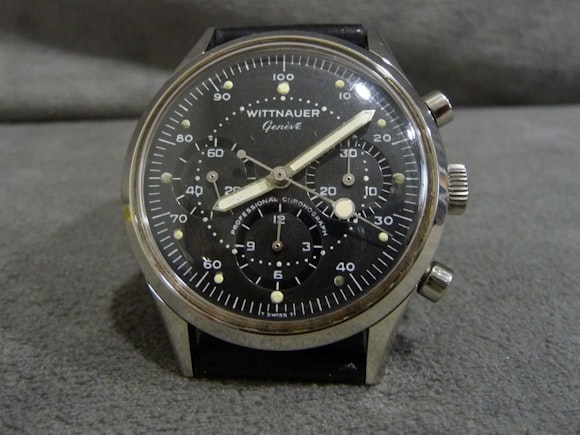 Wittnauer Professional Chronograph Reference 242T