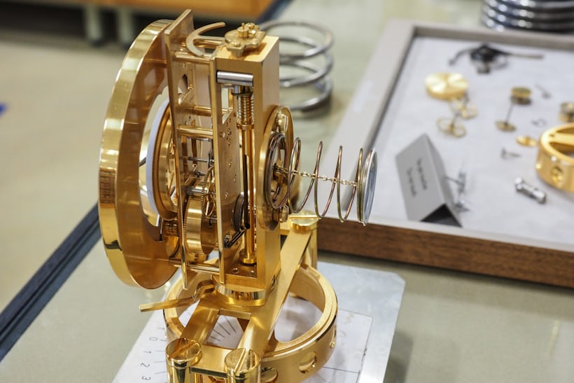 atmos clock manufacturing, winding system