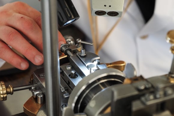 rose engine jaeger lecoultre le sentier headstock