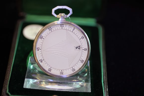 Lot 121: Breguet No. 1285 pocket watch with jump hours and wandering minutes.