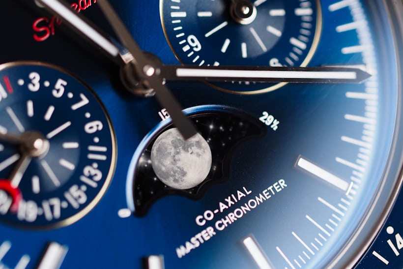 Omega Speedmaster Moonphase Master Chronometer Chronograph steel moonphase closeup