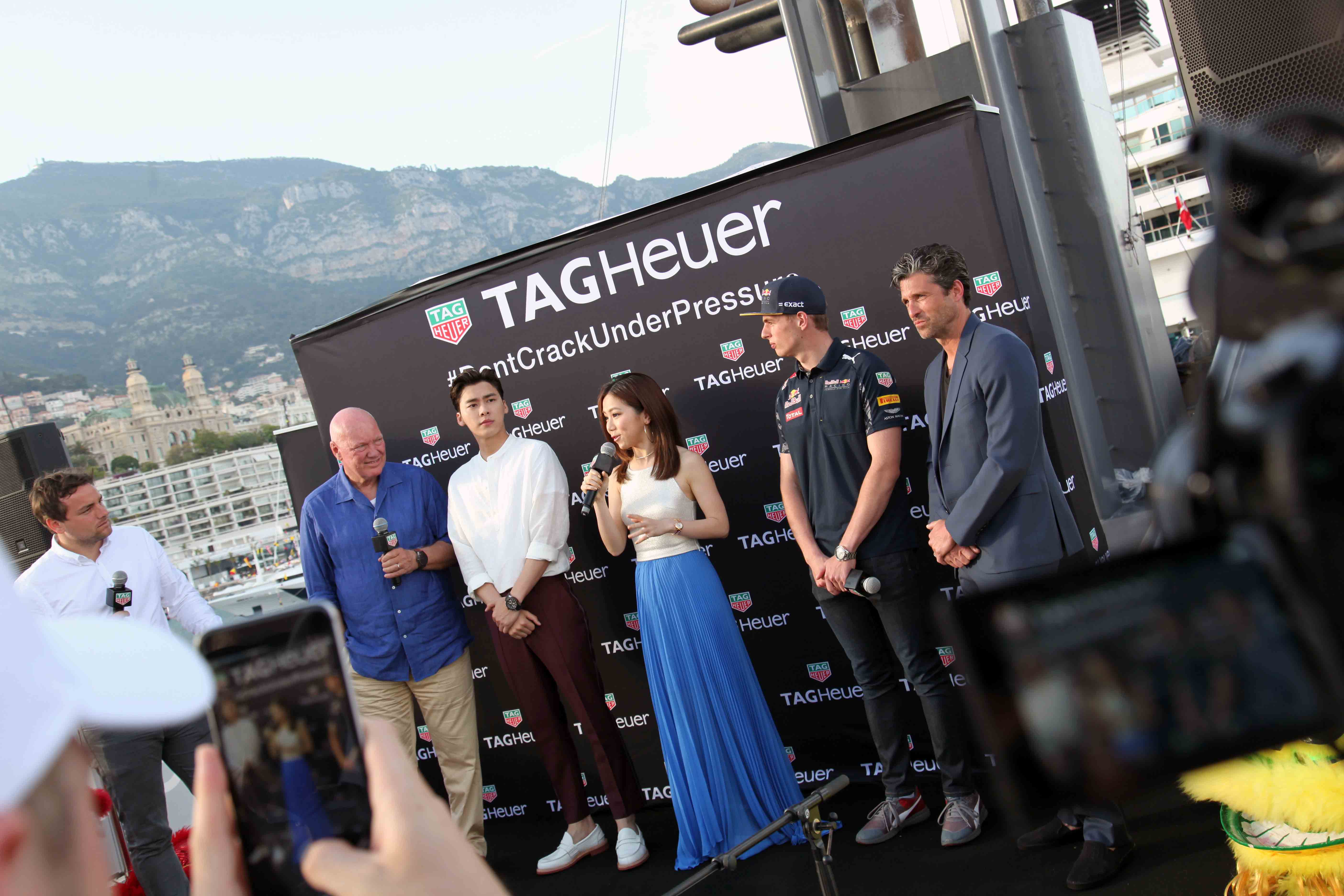 Saturday evening's press conference, on board the yacht. 