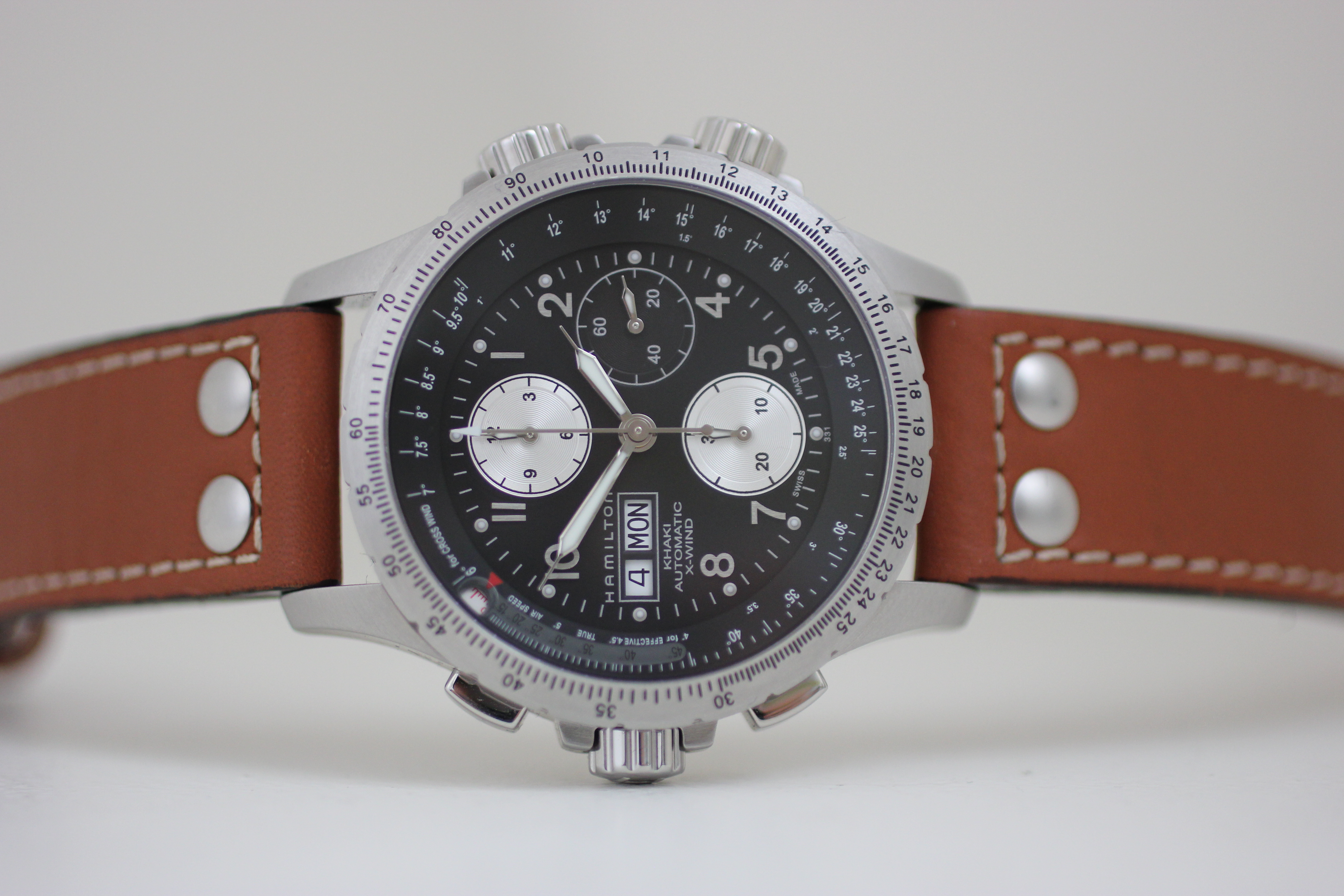 Hamilton Khaki X-Wind Auto Chrono flank