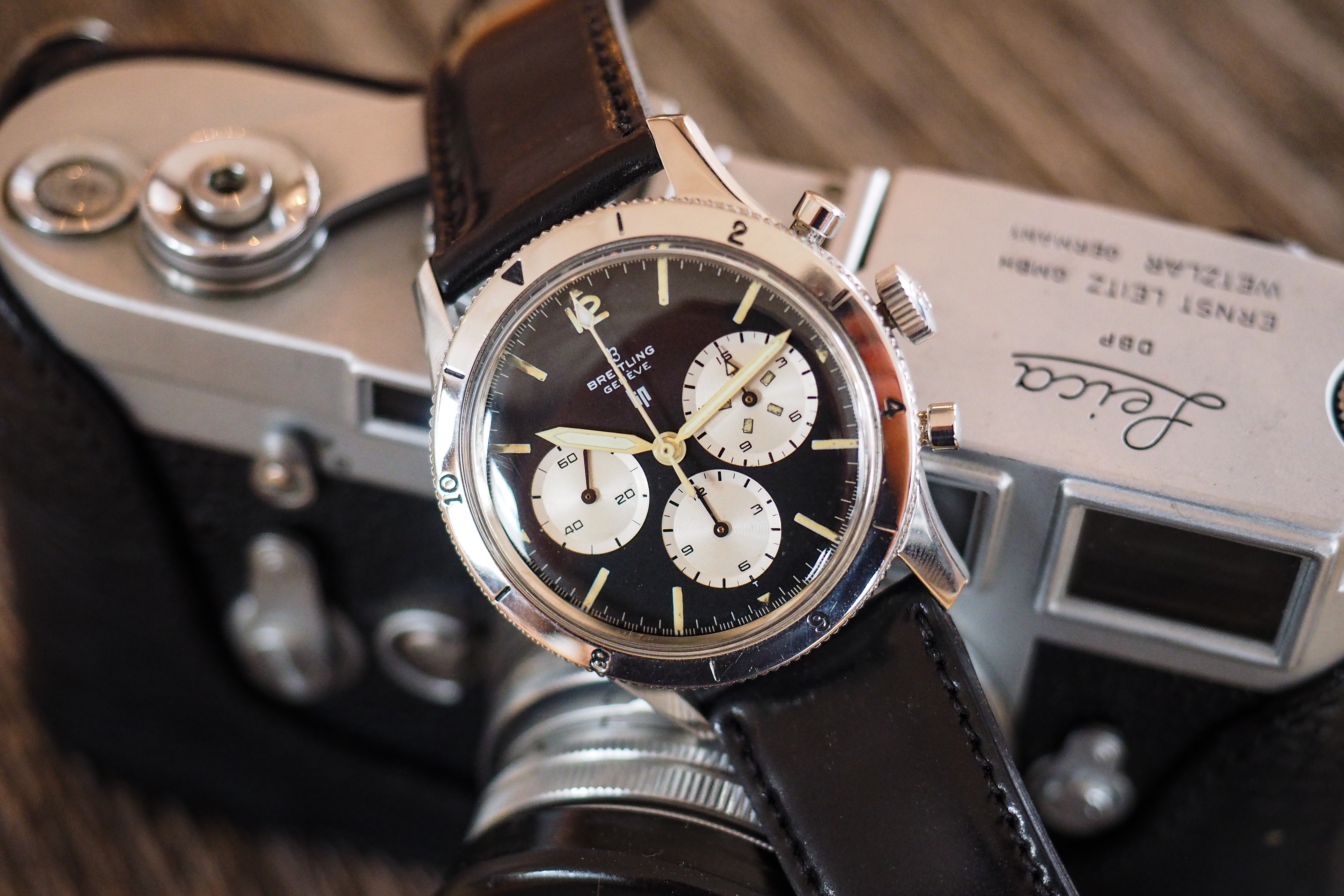 Vintage breitling chronograph sale