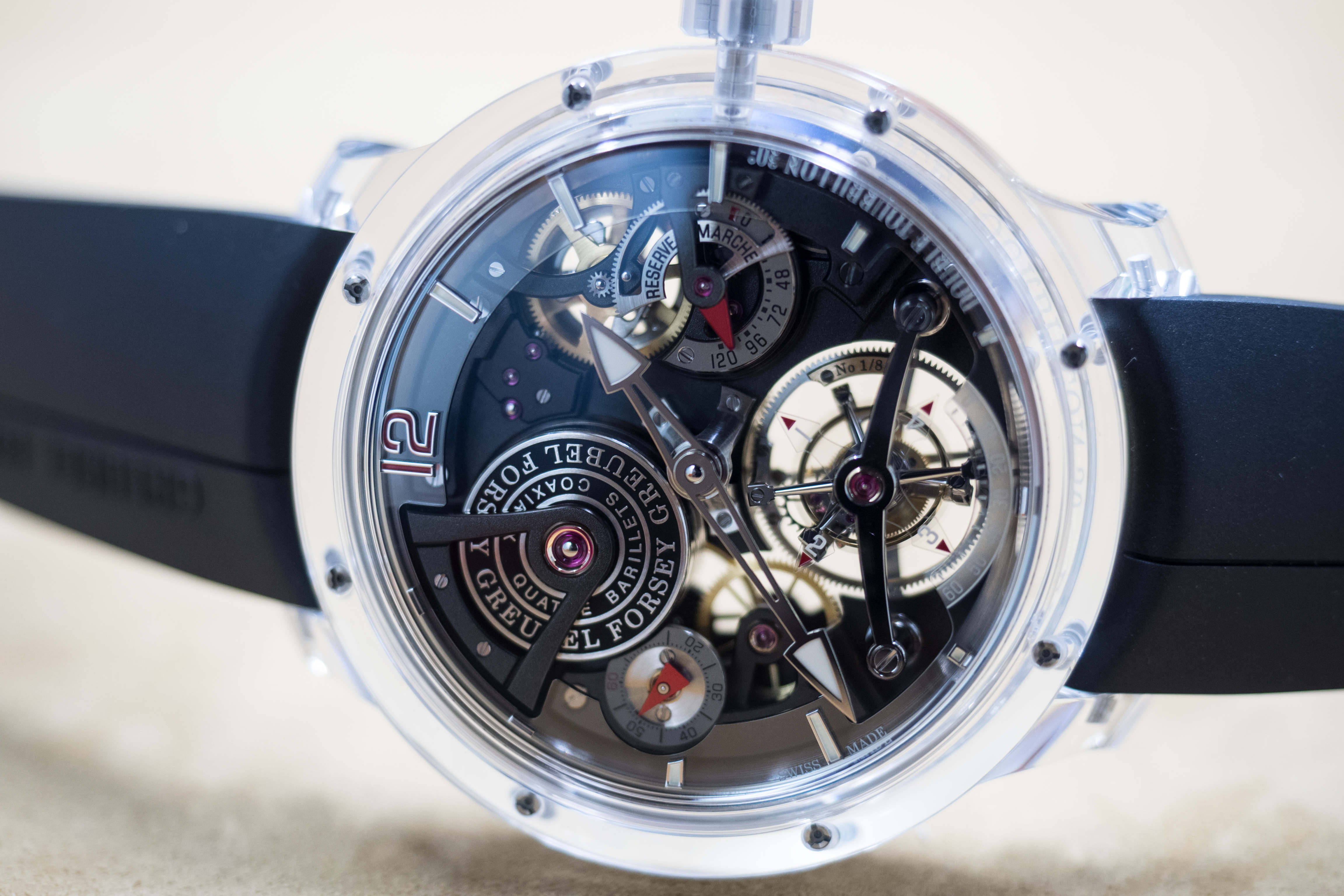 Double axis online tourbillon