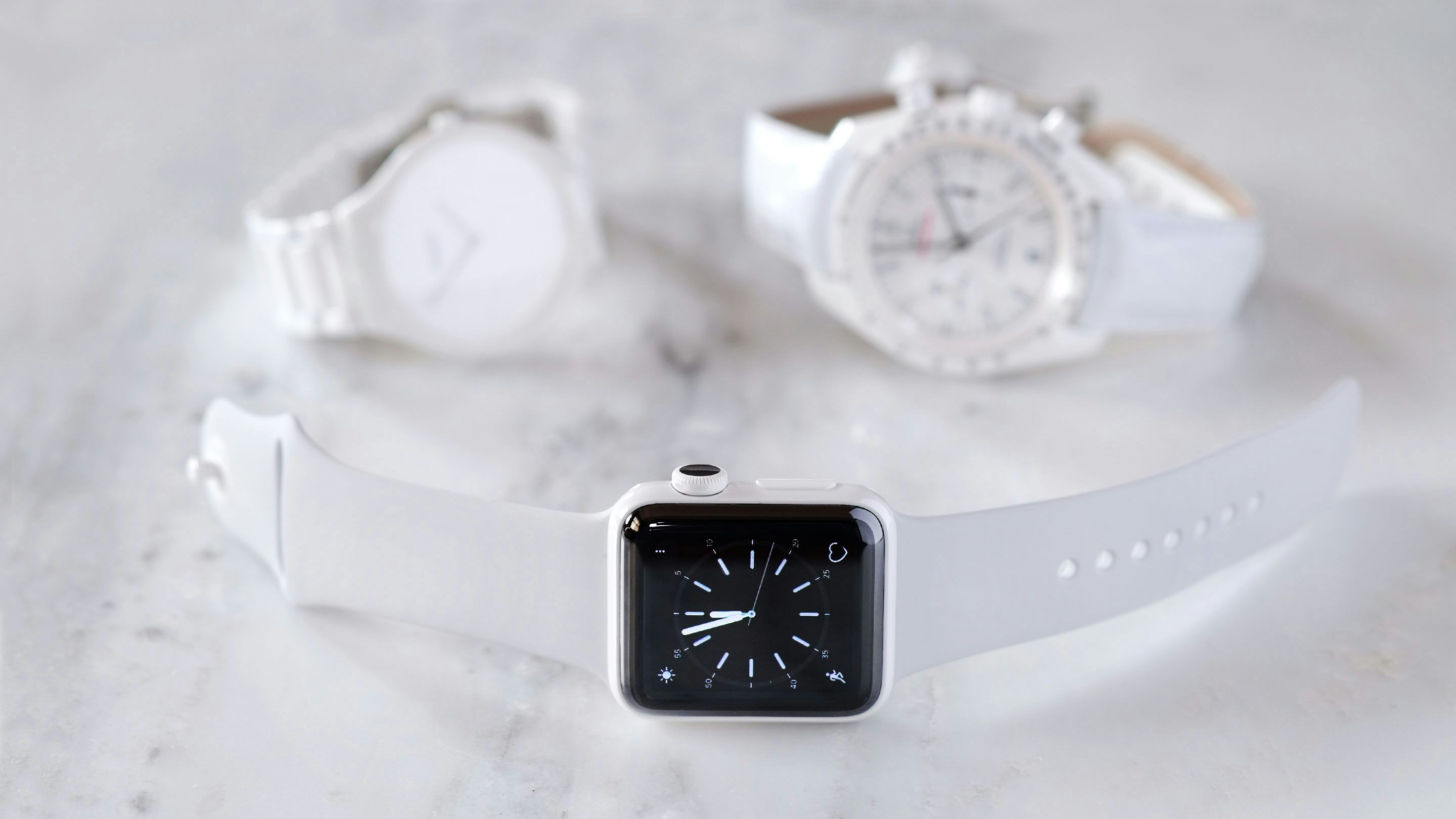 Hands On The White Ceramic Apple Watch Edition And Some White Ceramic Watch History Hodinkee