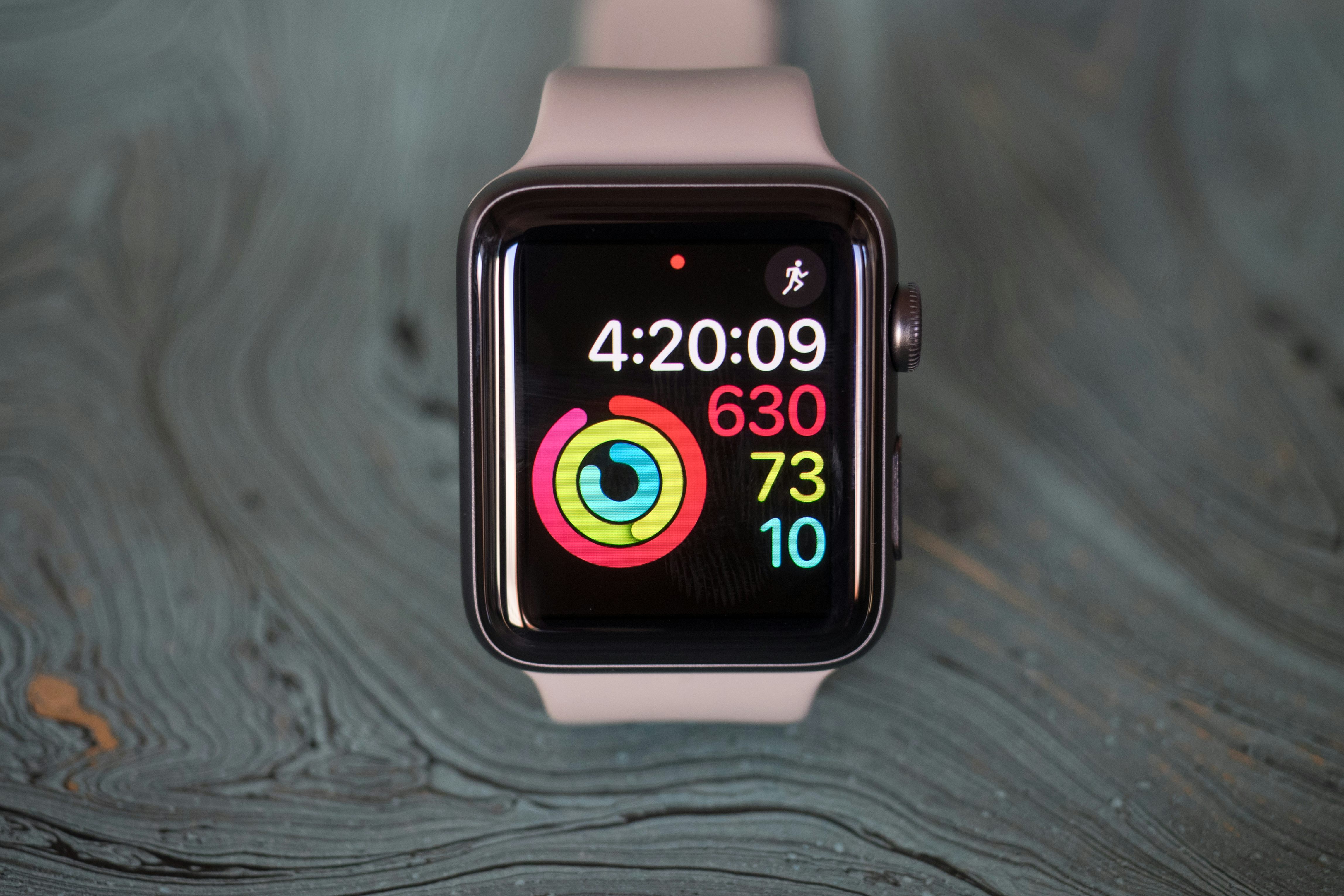 This $250 smartwatch destroys the Apple Watch in 4 ways