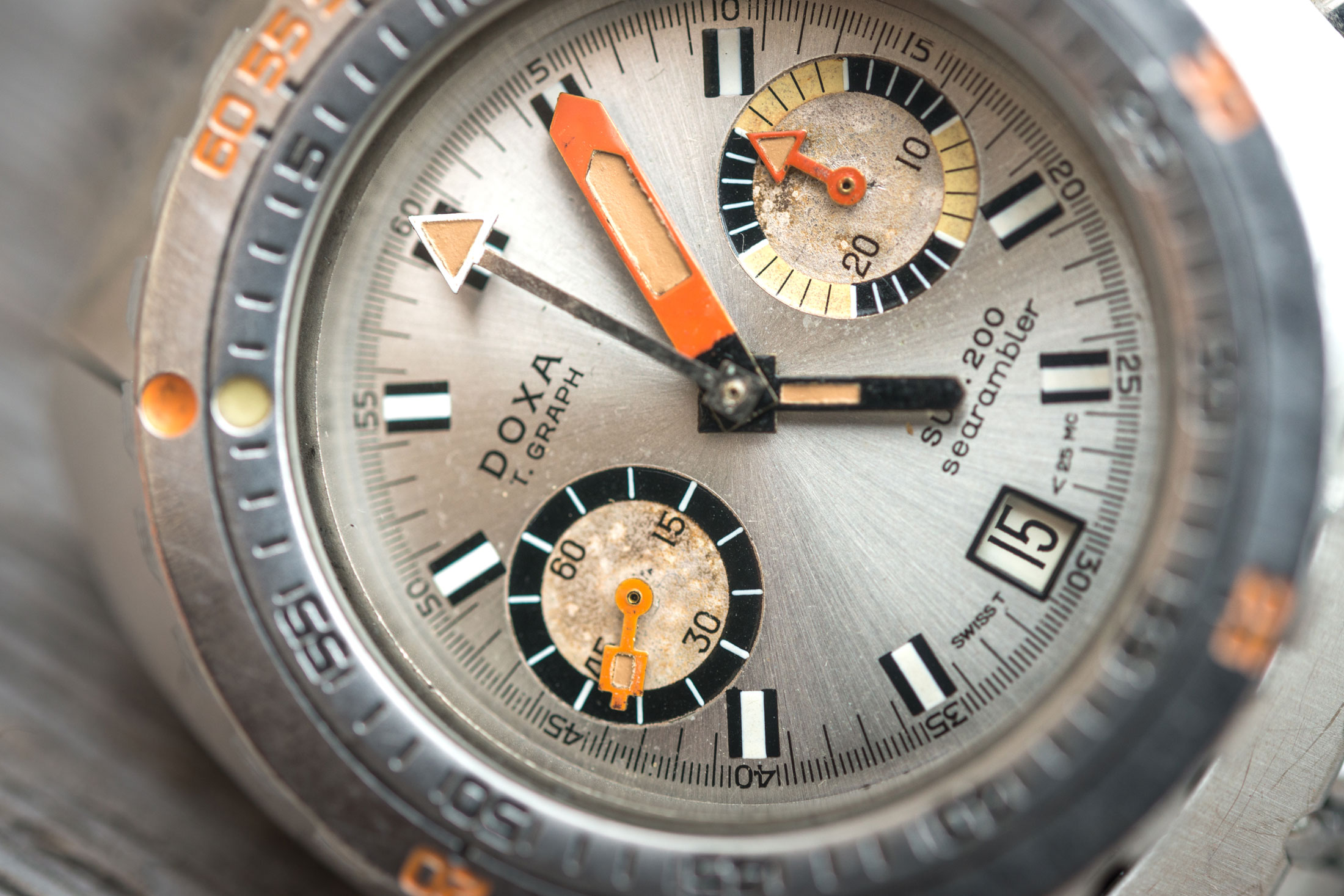 DOXA SUB 200 T-Graph Dial Nahaufnahme