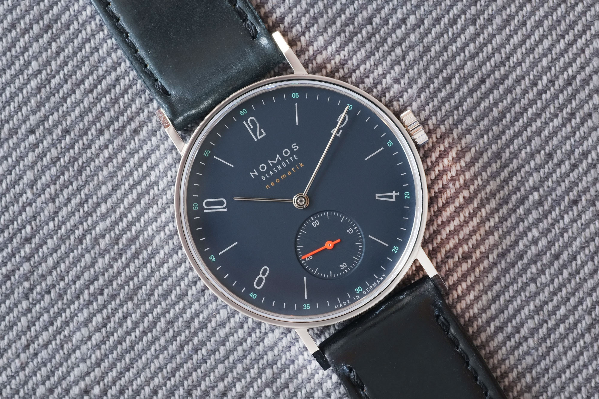 nomos_1.jpg