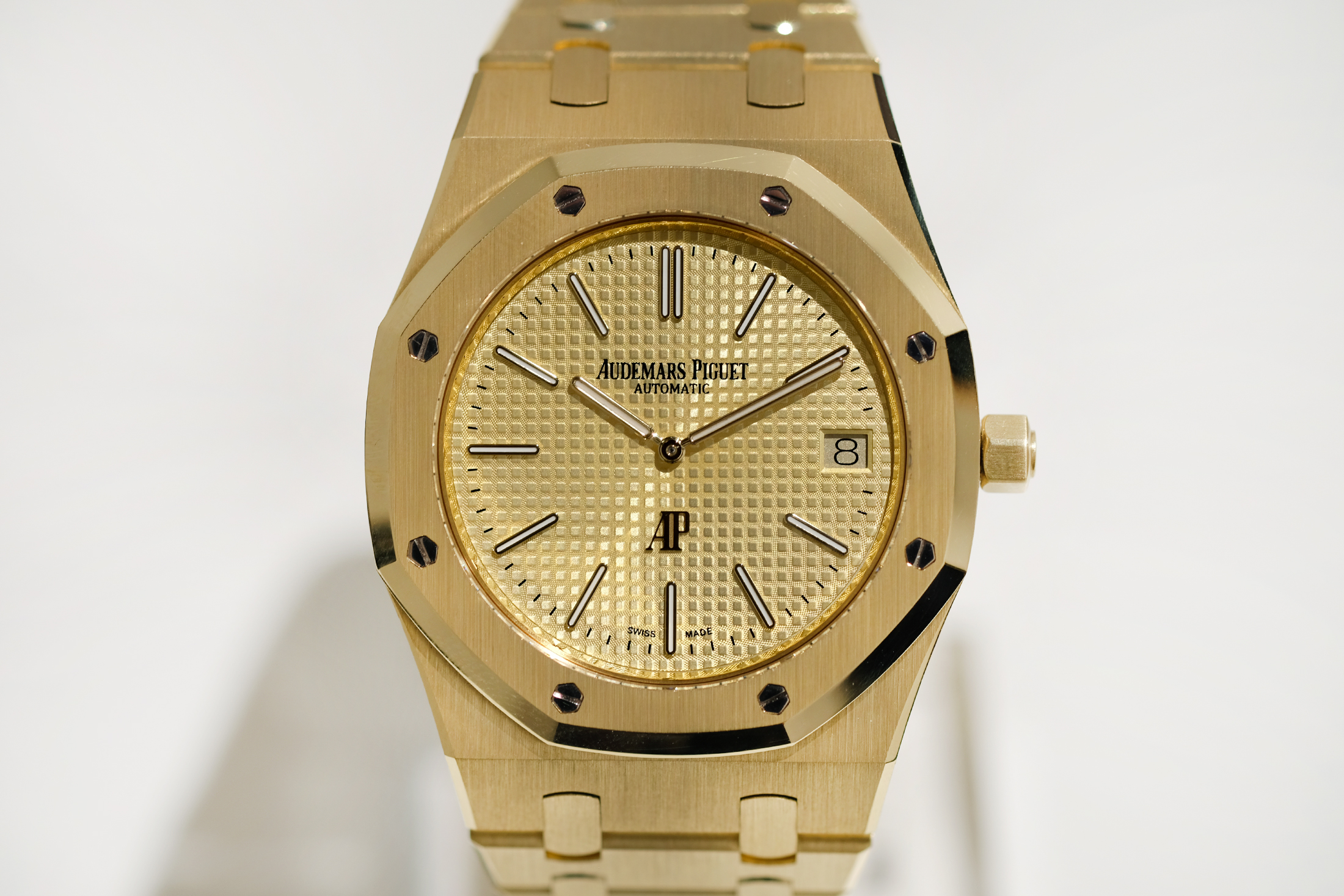 ap 15202 yellow gold