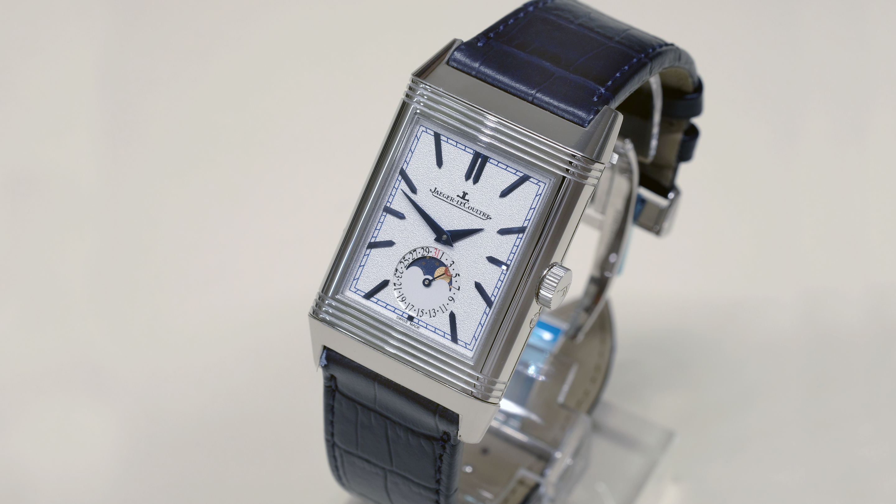 Jlc reverso dual clearance time