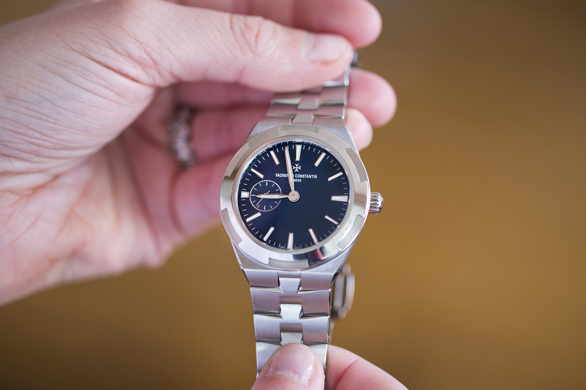 Hands On The Vacheron Constantin Overseas 37mm Hodinkee