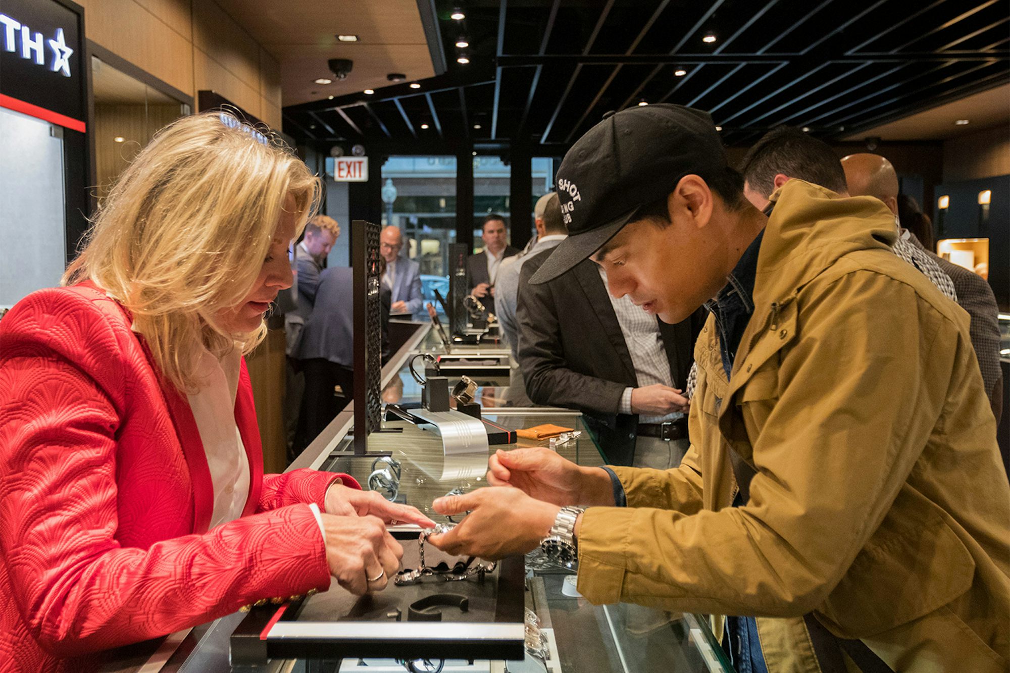 _InteractingwithWatches_People_only-3_copy _InteractingwithWatches_People_only-3_copy Photo Report: The Tudor Baselworld Novelties At Swiss Fine Timing In Chicago Photo Report: The Tudor Baselworld Novelties At Swiss Fine Timing In Chicago InteractingwithWatches People only 3 copy