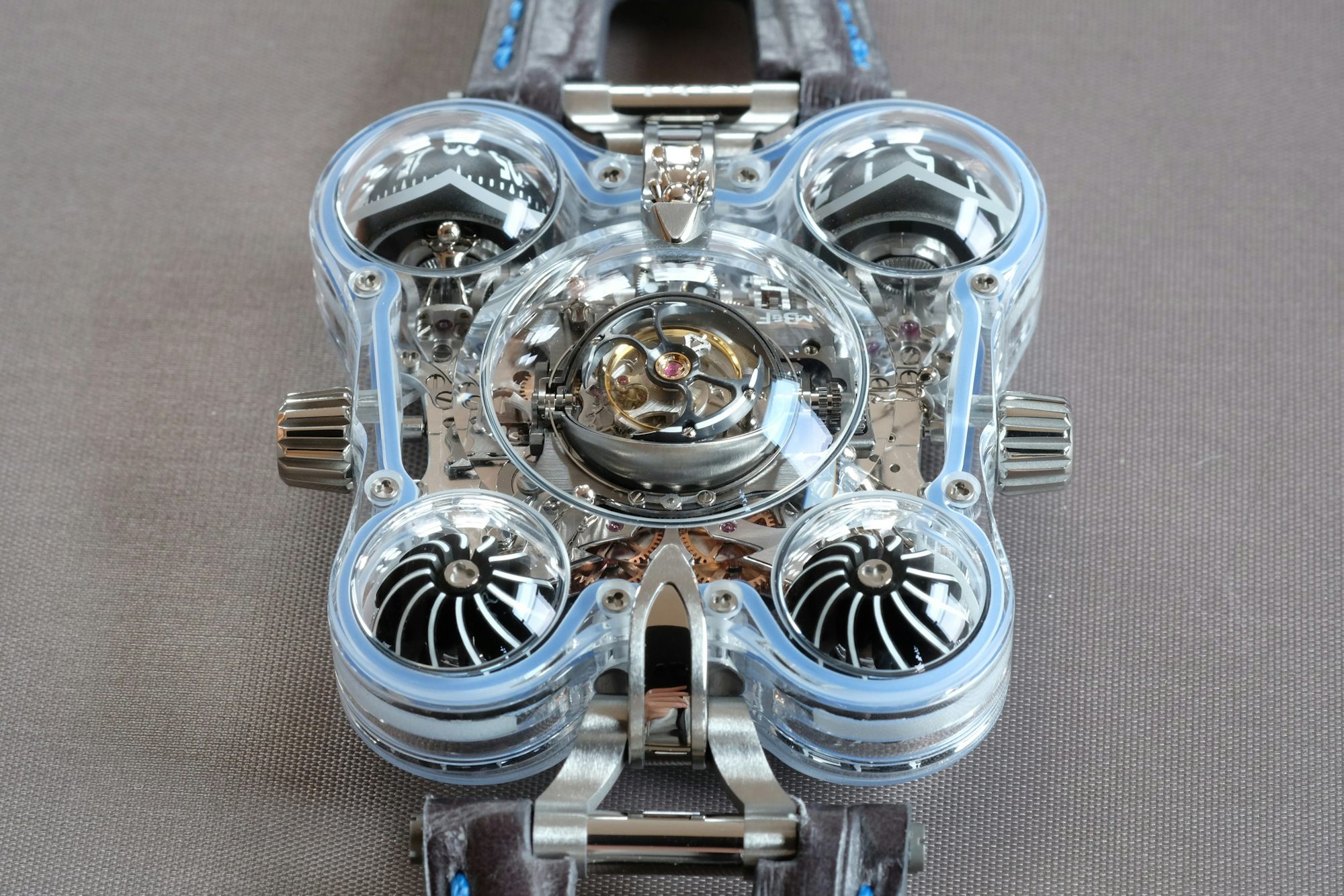 hm6_alien_10 hm6_alien_10 mb&f hm6 alien nation Introducing: The MB&F HM6 Alien Nation (Live Pics + Pricing) Introducing: The MB&F HM6 Alien Nation (Live Pics + Pricing) hm6 alien 10