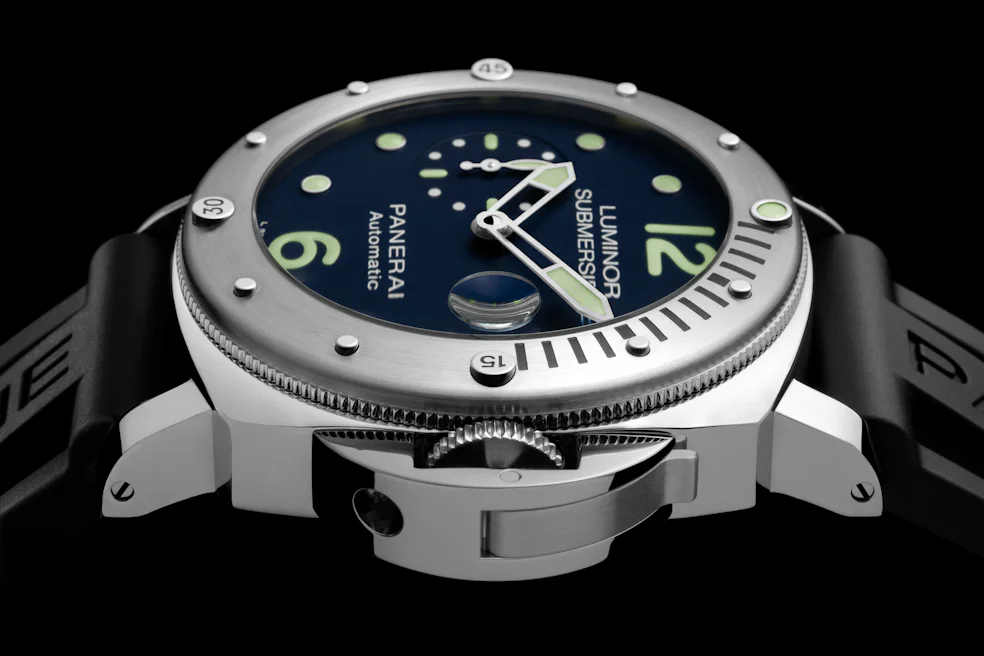 https://hodinkee.imgix.net/uploads/images/1498040691496-ocda3s9hyb-14af82c6a772fcb2af261228182fa1b5/Pam731_Cat_Dett02_B.jpg?ixlib=rails-1.1.0&auto=format&ch=Width%2CDPR%2CSave-Data&fit=max&fm=jpg&h=656&q=55&usm=12&w=984&s=0ac86ed775648940c82f9e00a24f7dc7