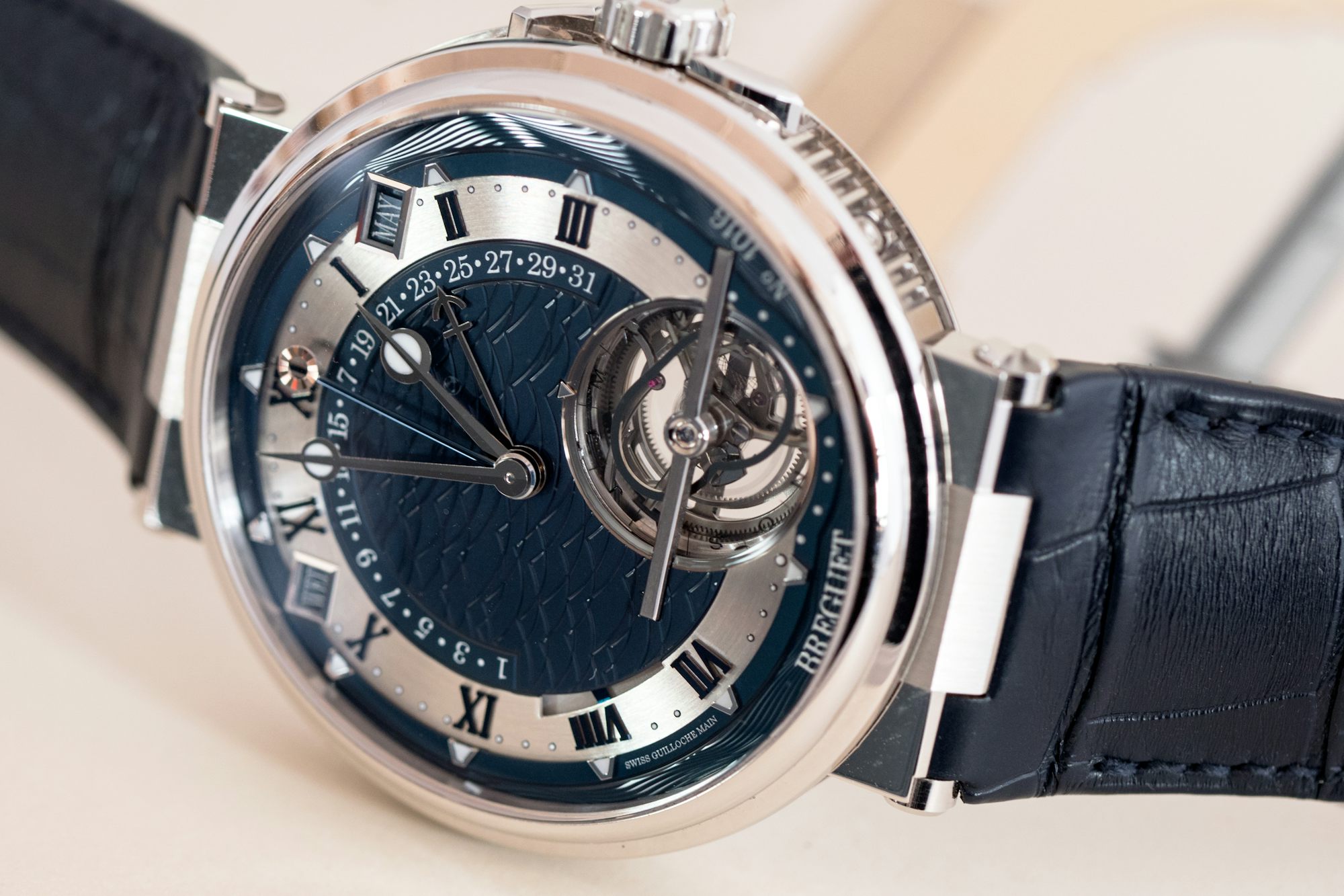 P5241037 P5241037 breguet ref. 5887 side view Introducing: The Breguet Marine quation Marchante 5887 Introducing: The Breguet Marine quation Marchante 5887 P5241037