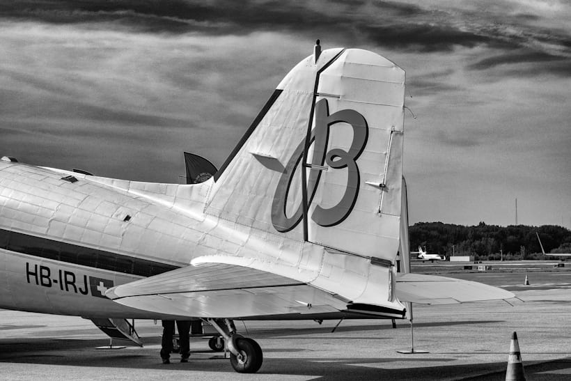 Dispatches Breitling S Dc 3 To Become Oldest Aircraft Ever To Circle The Earth Hodinkee Dispatches Breitling S Dc 3 To Become Oldest Aircraft Ever To Circle The Earth Hodinkee