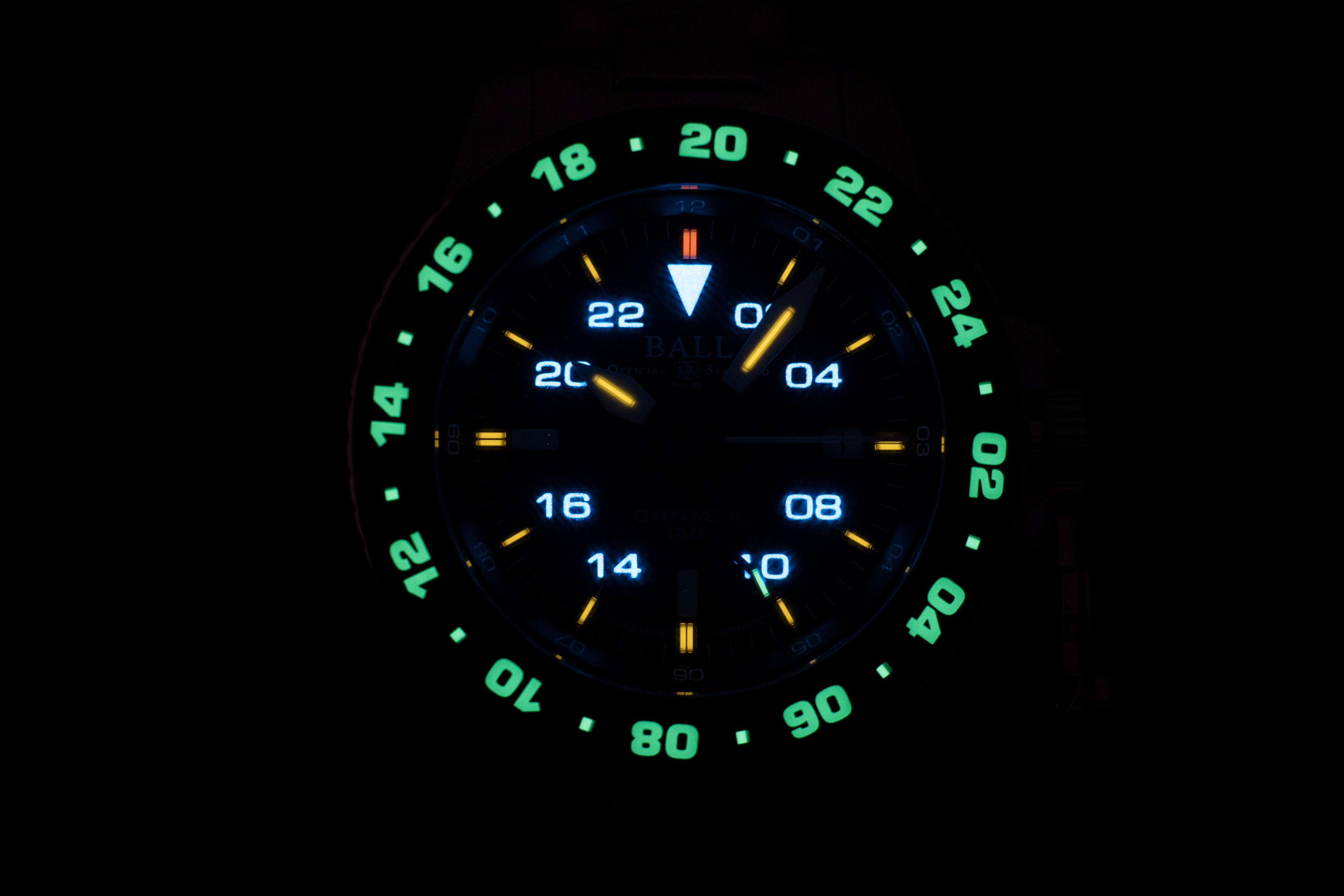 how to charge luminous watch