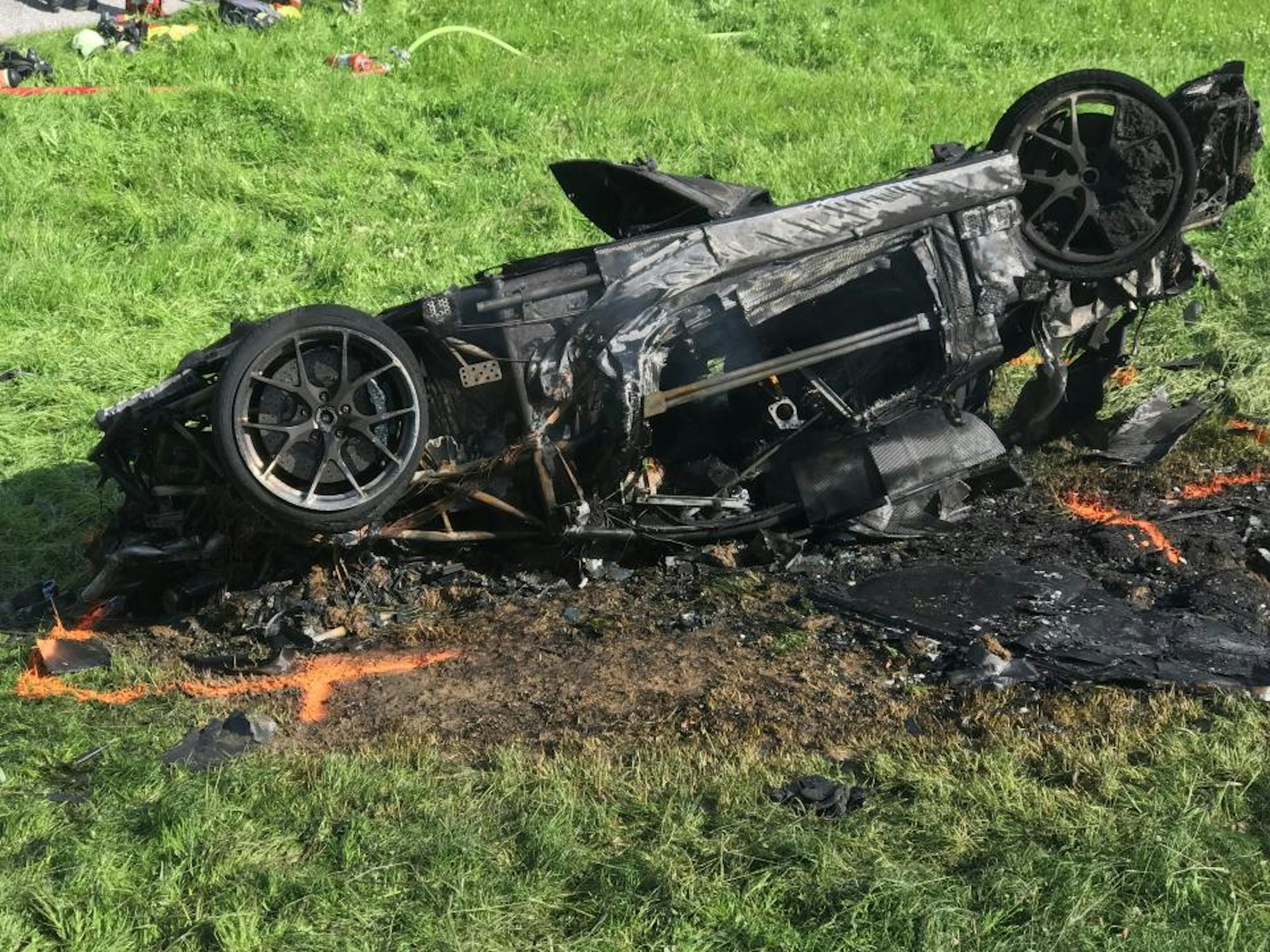 pic2 pic2 Watch Spotting: Richard Hammond Receives Rolex Sea-Dweller Back After Surviving Fiery Crash Watch Spotting: Richard Hammond Receives Rolex Sea-Dweller Back After Surviving Fiery Crash pic2