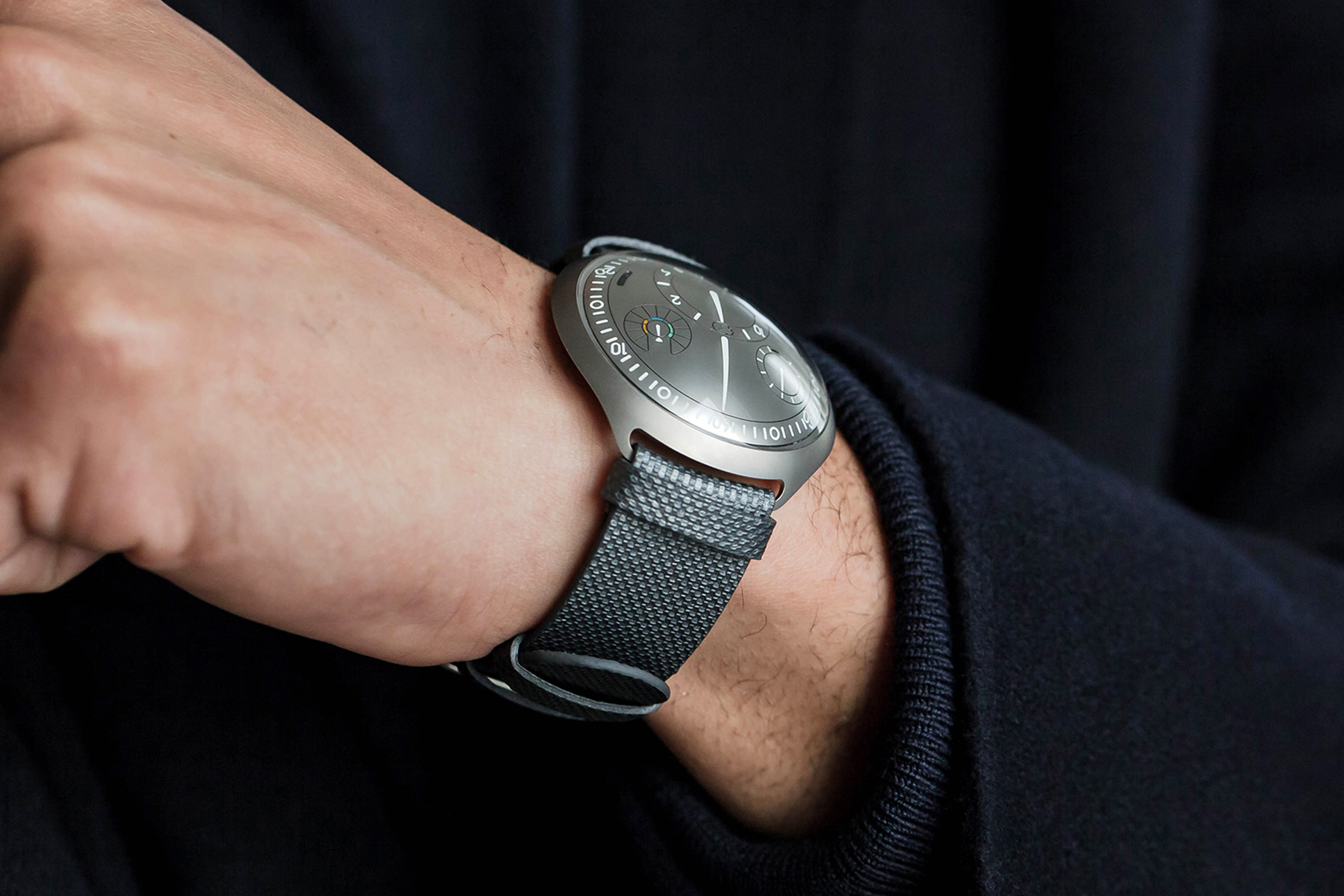 ressence_02.jpg?ixlib=rails-1.1.0&fit=cr