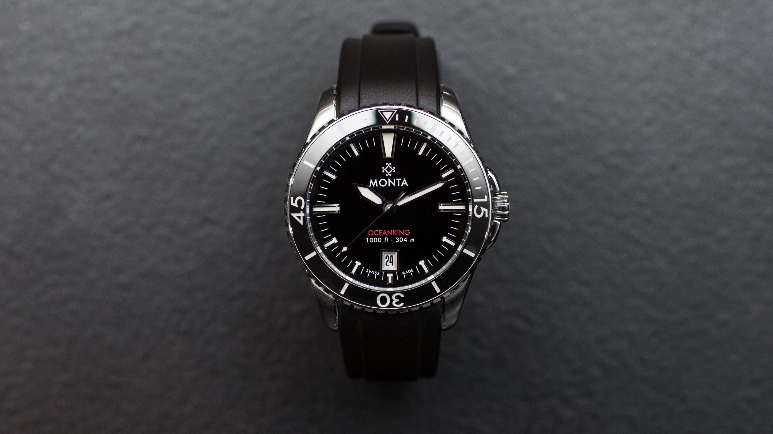 This Automatic GMT Watch Straddles the Line Between Sport and Dressy | Gear  Patrol