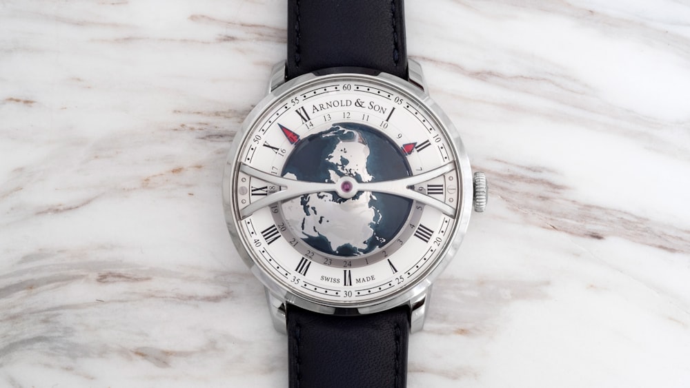 Hands-On: The Arnold & Son Globetrotter