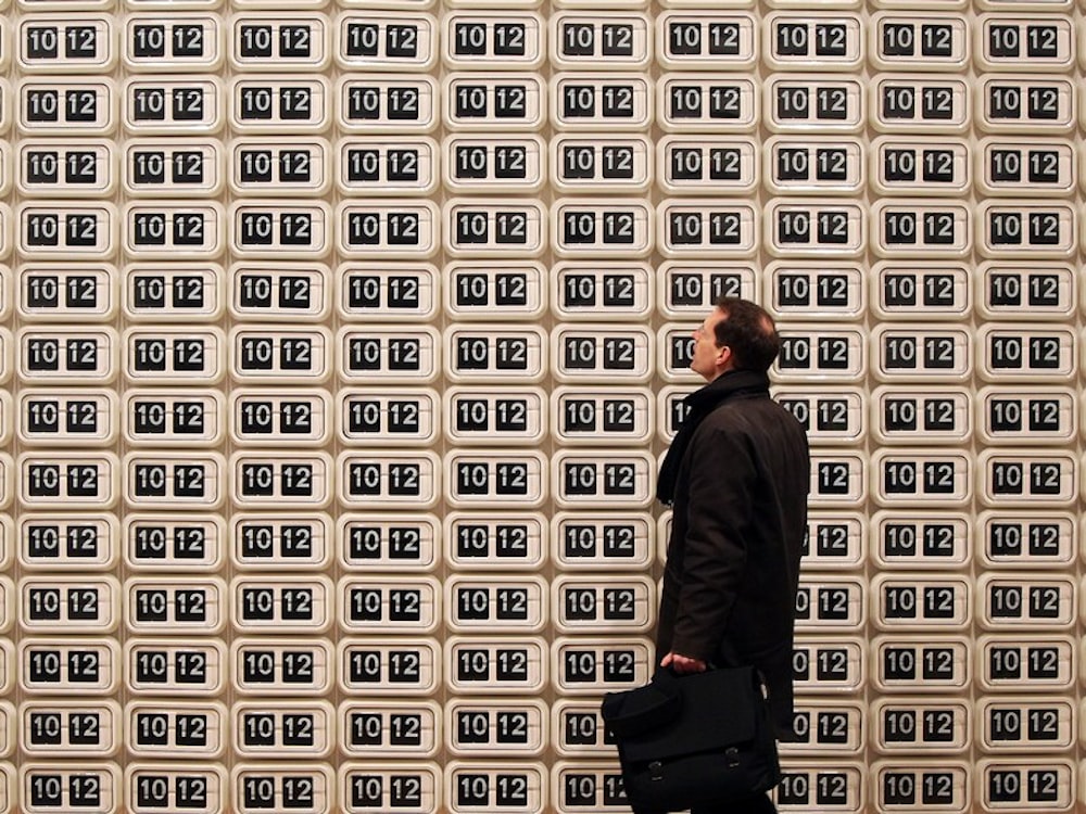 Recommended Reading: What You Learn From Watching A Bunch Of Clocks Very Carefully For ...