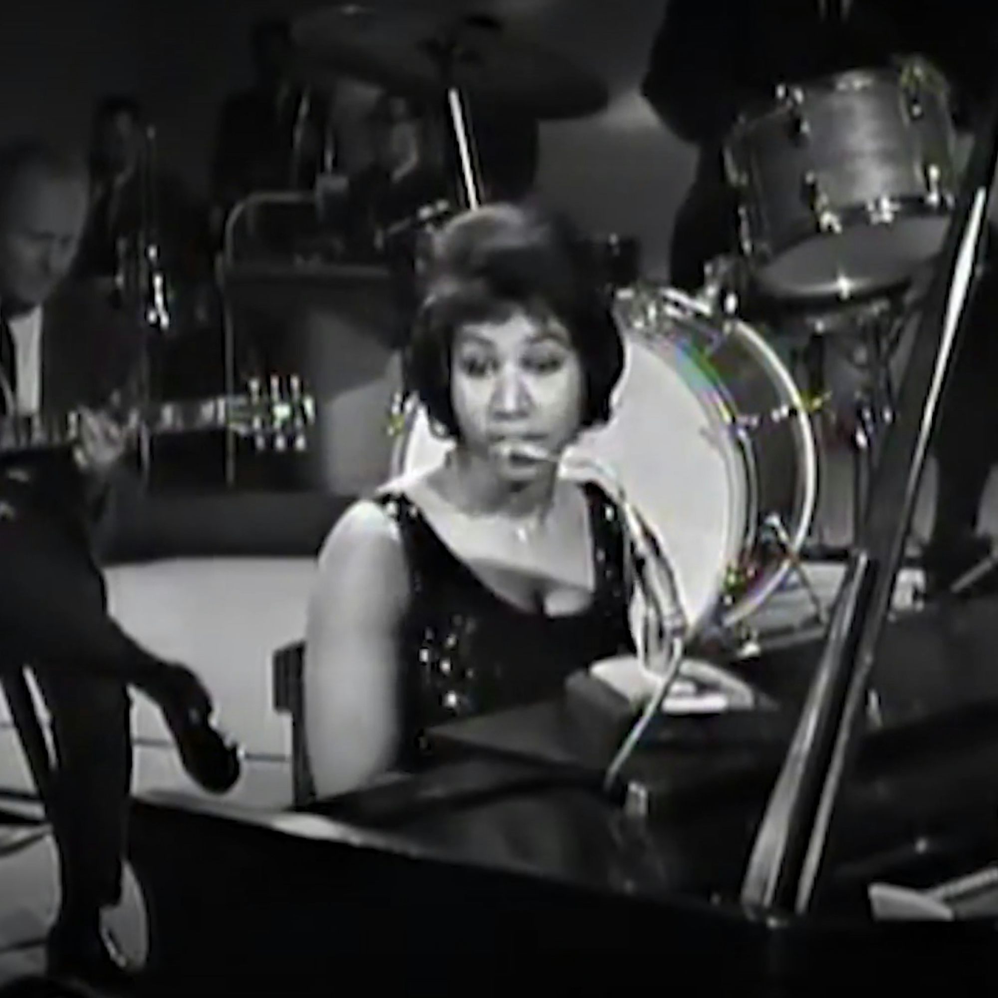 sss sss Weekend Round-Up: Writing Headlines, Understanding Elon, And Remembering Aretha Franklin sss