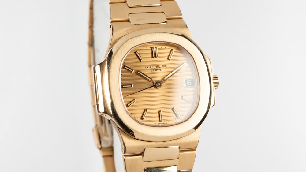 Bring a Loupe An 18k Gold Patek Philippe Nautilus, A Rolex Milgauss For CERN, And A Universal ...