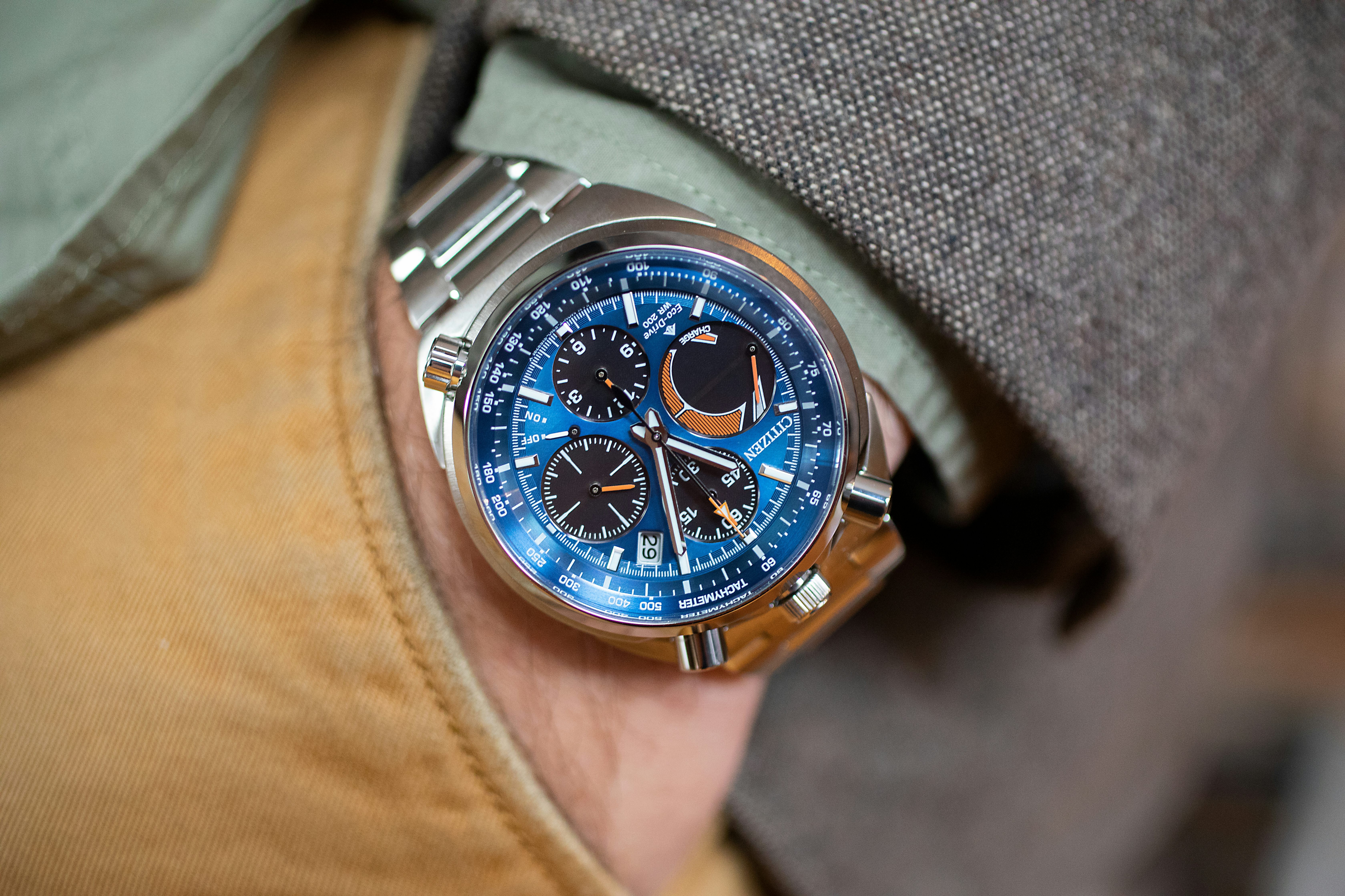 citizen-tsuno-chronograph-AV0070-57L