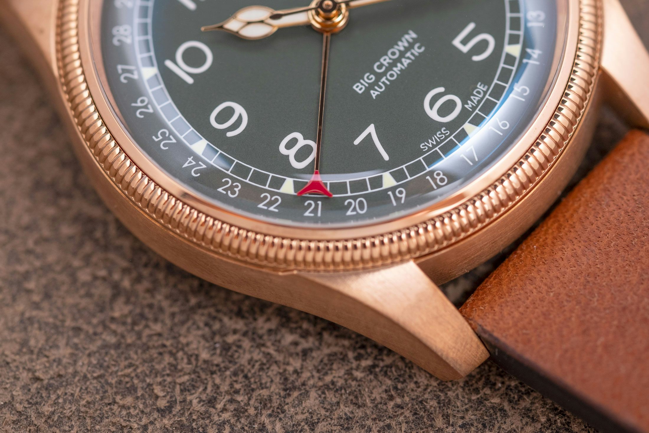 oris-big-crown-pointer-date-80y-anniversary-edition-face-up