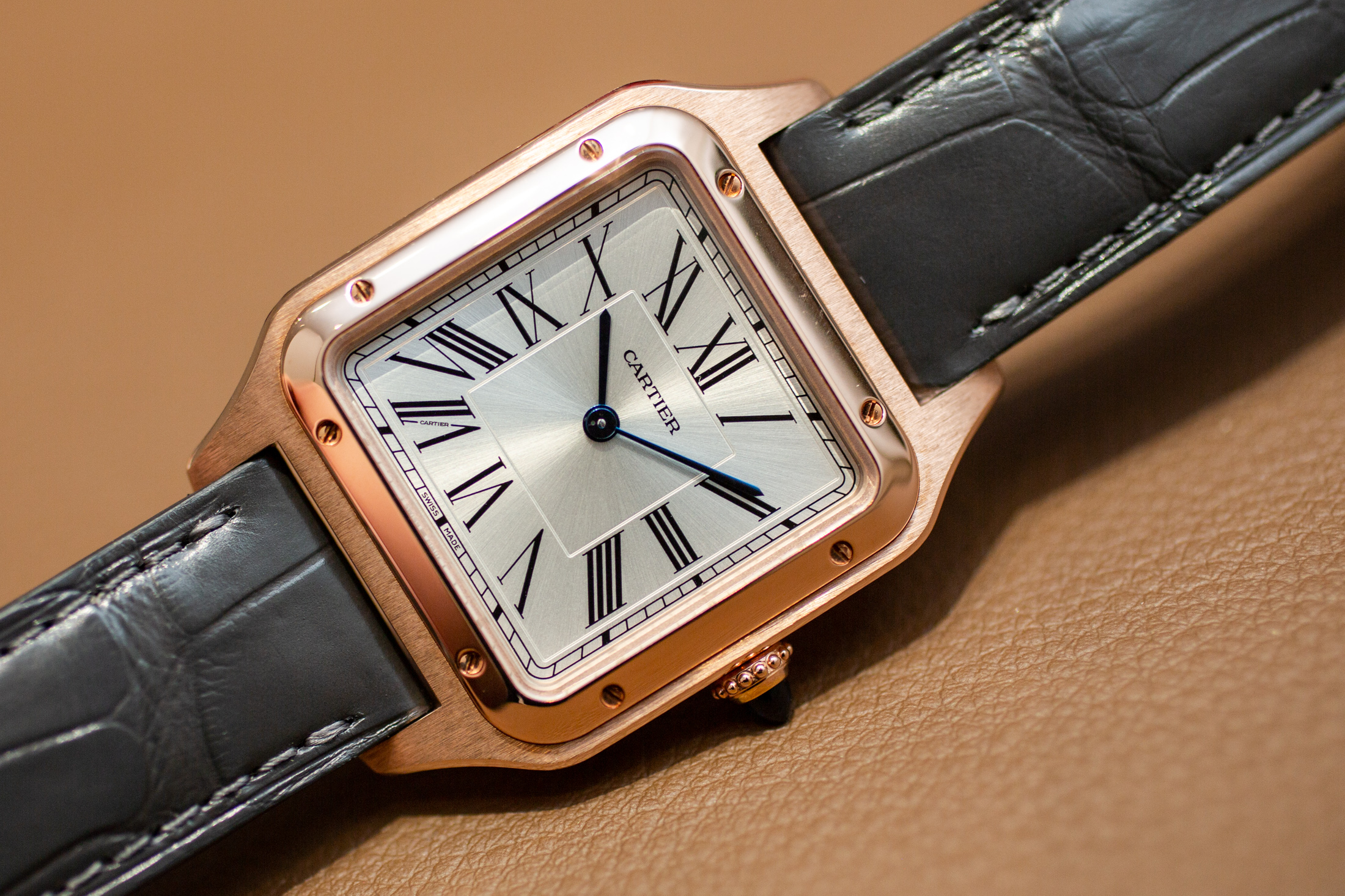 how to adjust cartier santos leather strap
