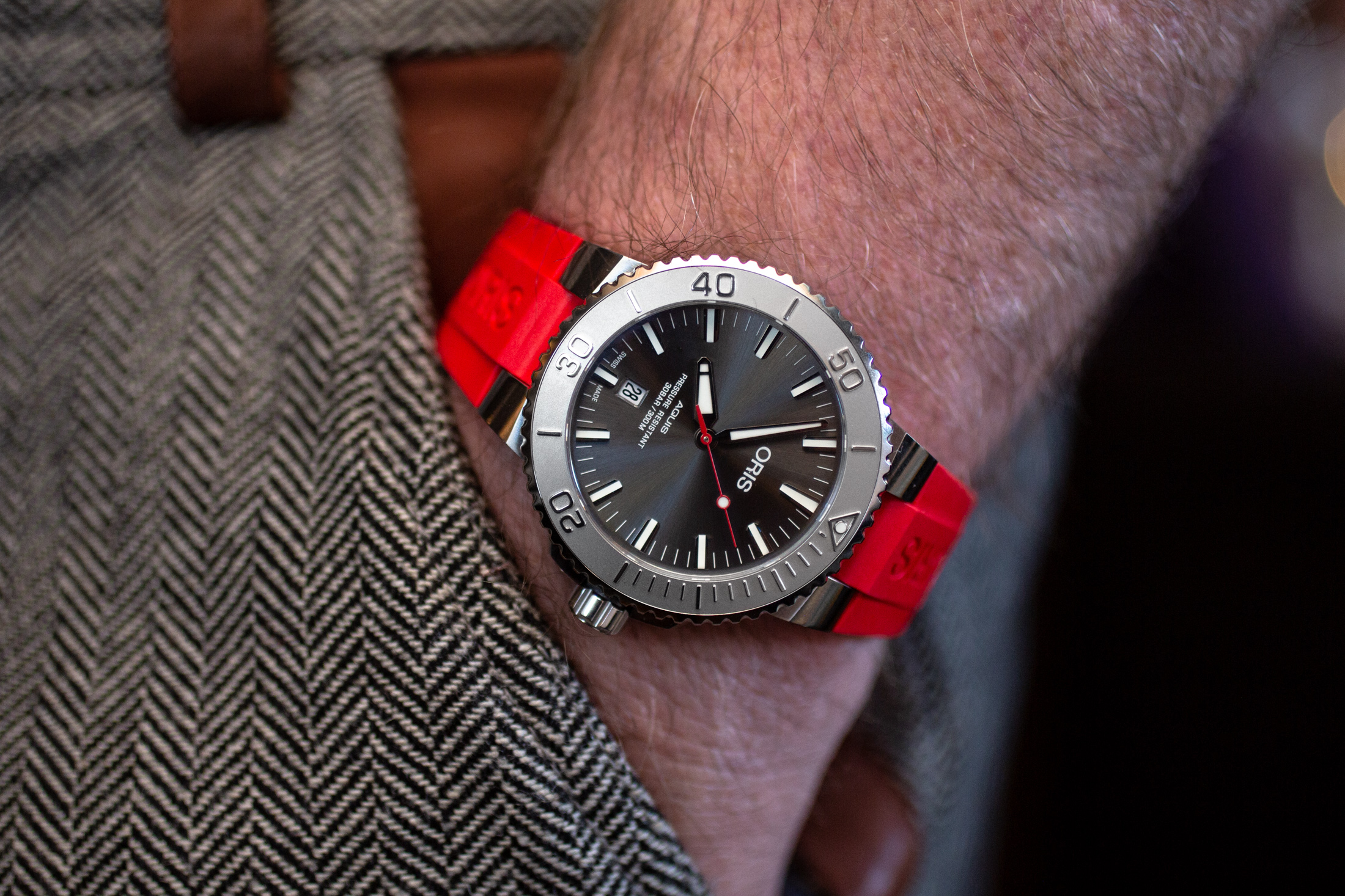 Introducing The Oris Aquis Date Relief Live Pics Pricing