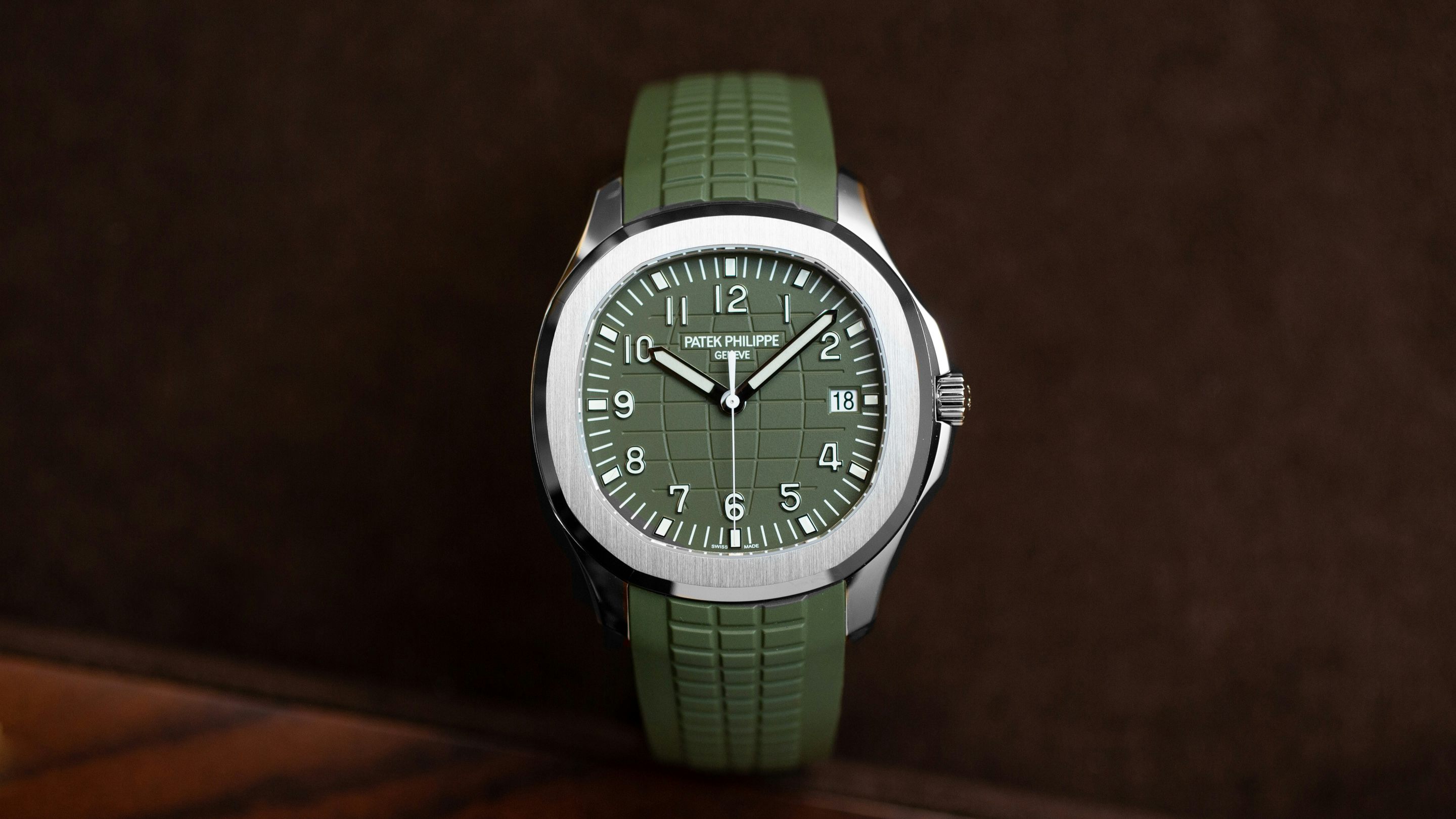 First Photos The Patek Philippe Aquanaut 5168g 010 In Khaki Green Hodinkee First Photos The Patek Philippe Aquanaut 5168g 010 In Khaki Green Hodinkee