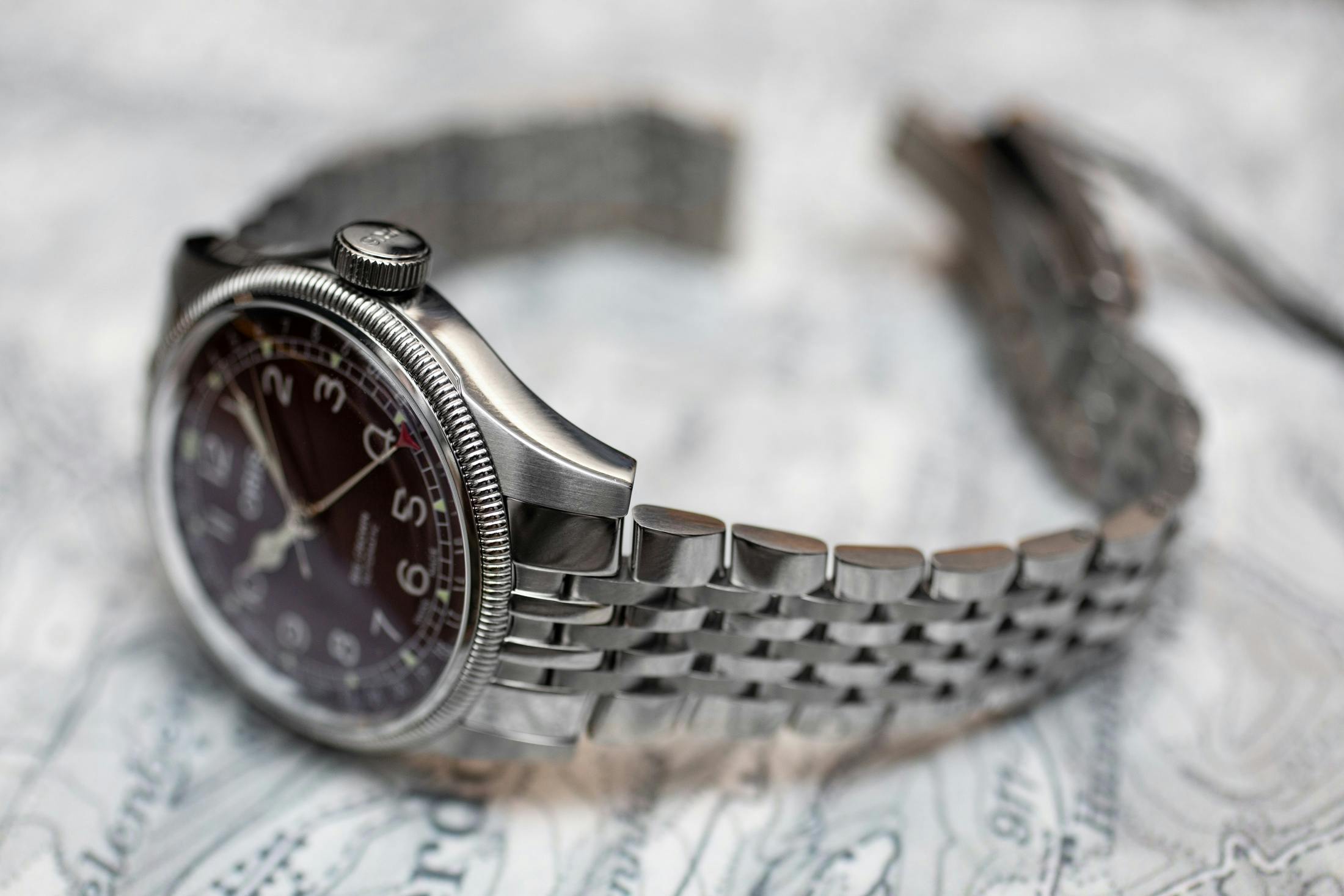 oris pointer date red dial