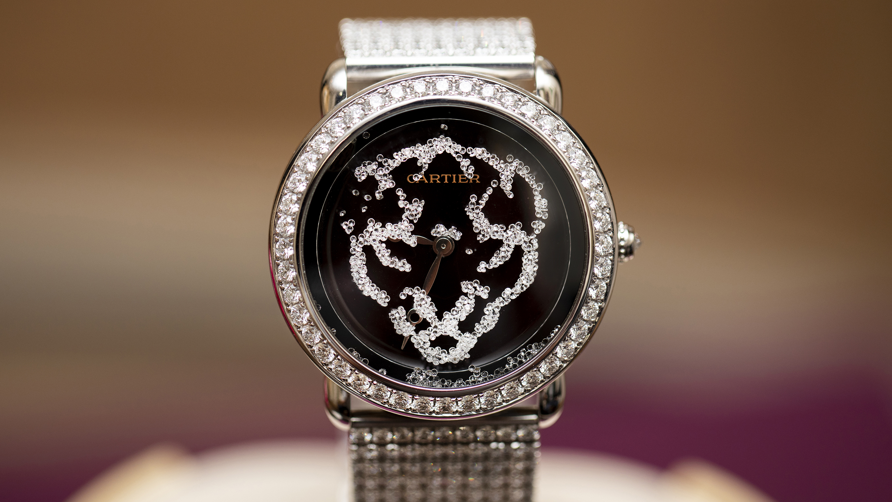 cartier diamond panthere watch
