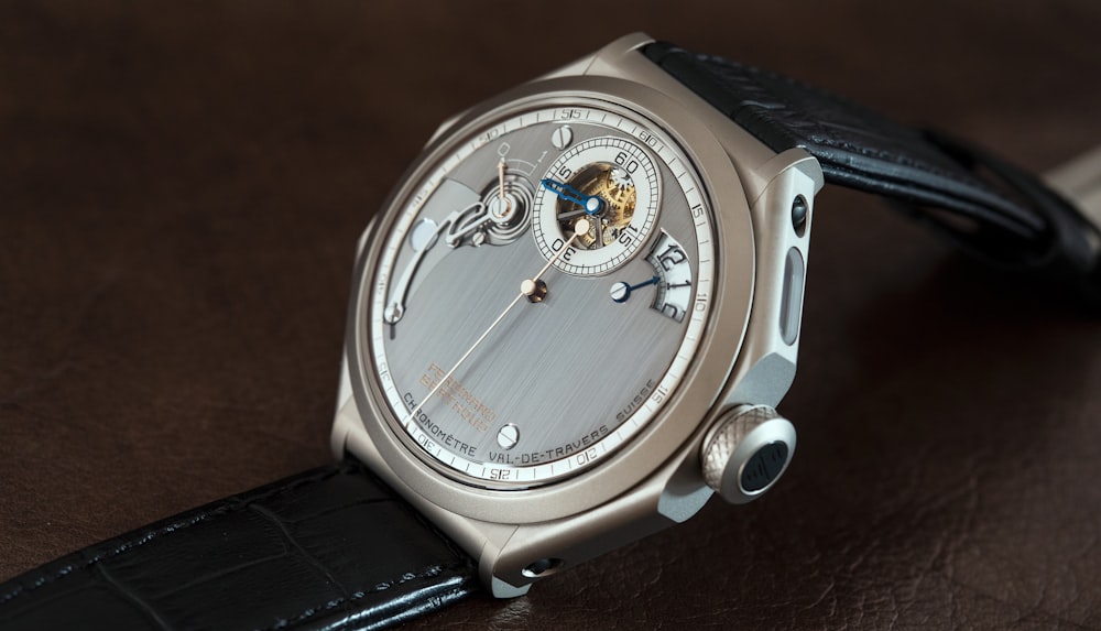 Hands-On The Ferdinand Berthoud Chronomètre FB 1R.6-1